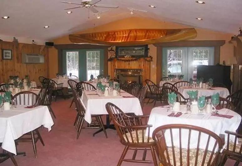 Algonquin Lakeside Inn