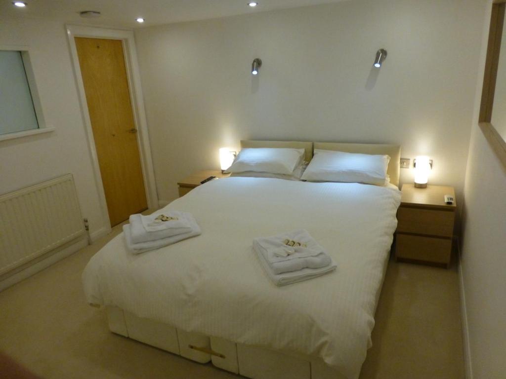 Earle House Serviced Apartments view 5