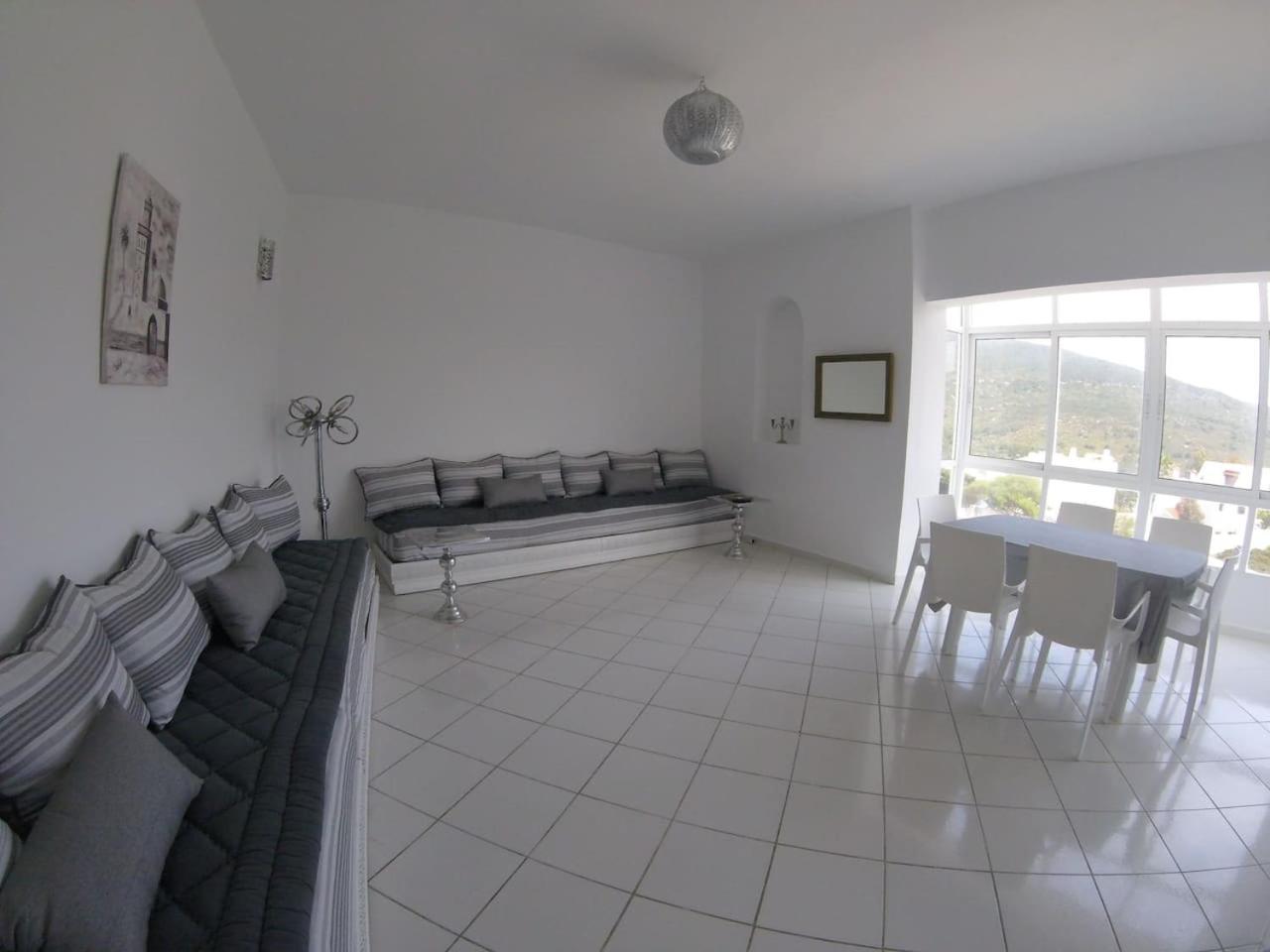 Tanger Cap Spartel - Duplex 110m2 face aux plages view 3