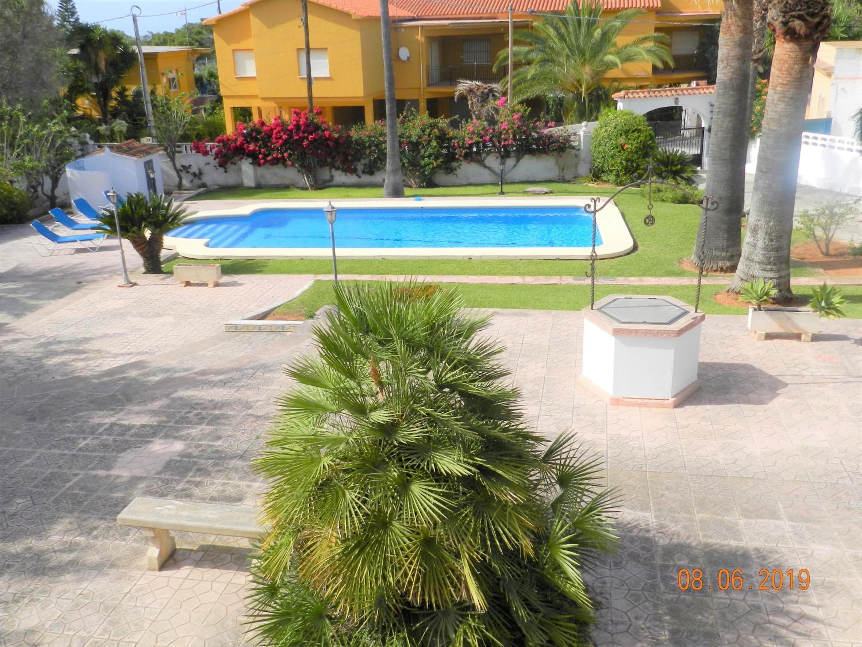 Photo 33