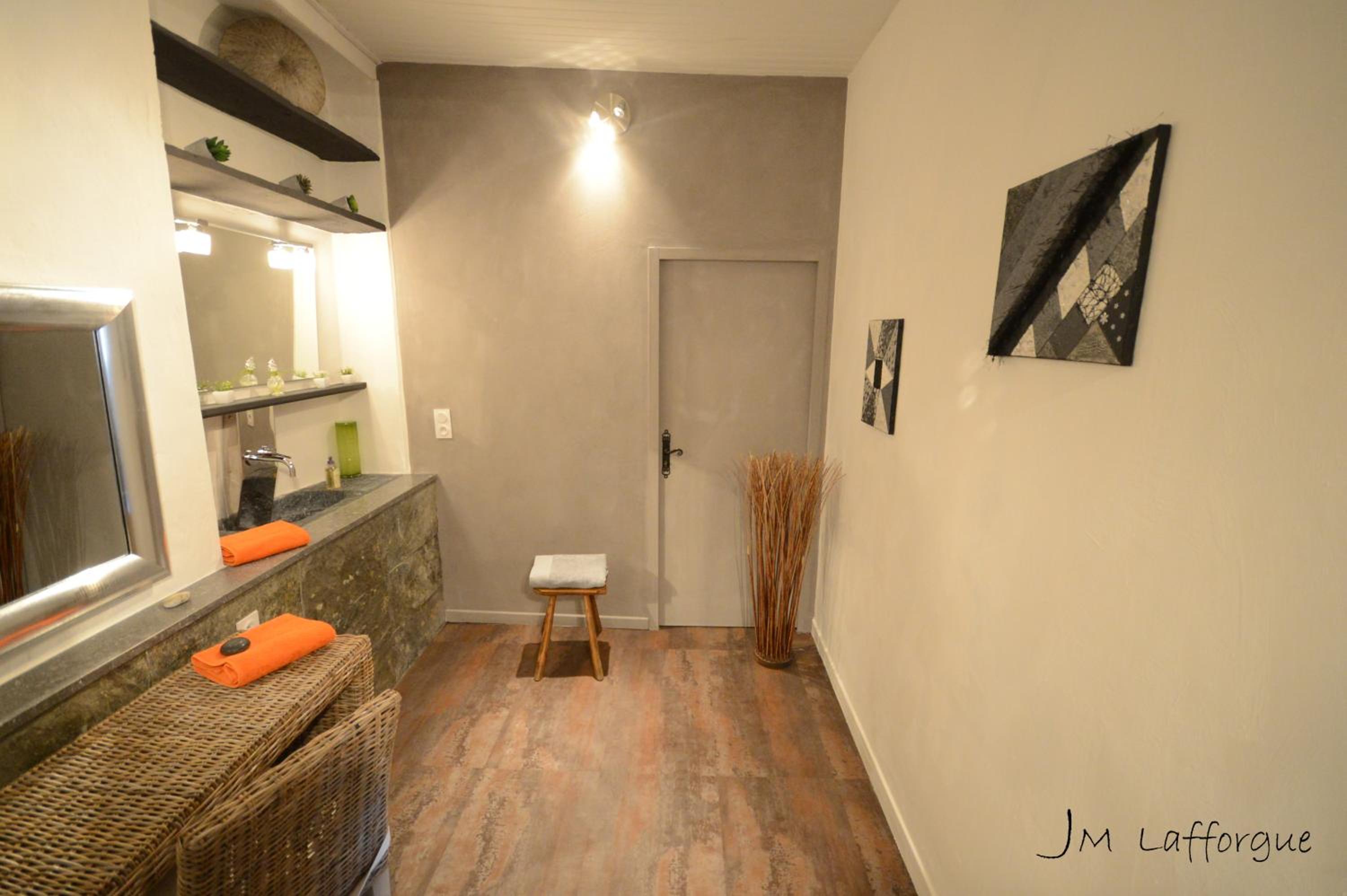 Photo 48