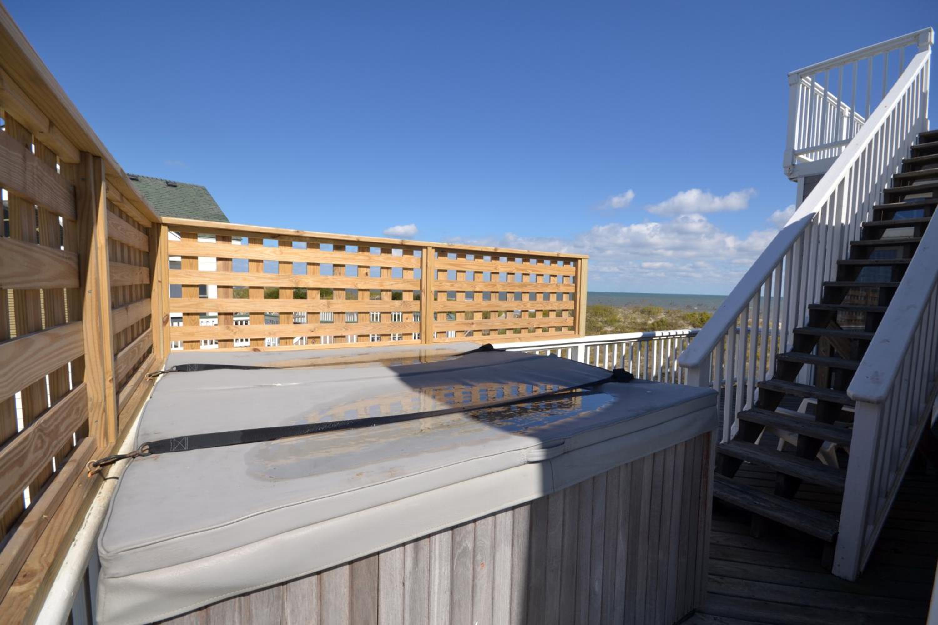 Sandscape - Corolla, Crown Point, Oceanfront, Steps to Beach, Hot Tub, Pool Table, Community Pool