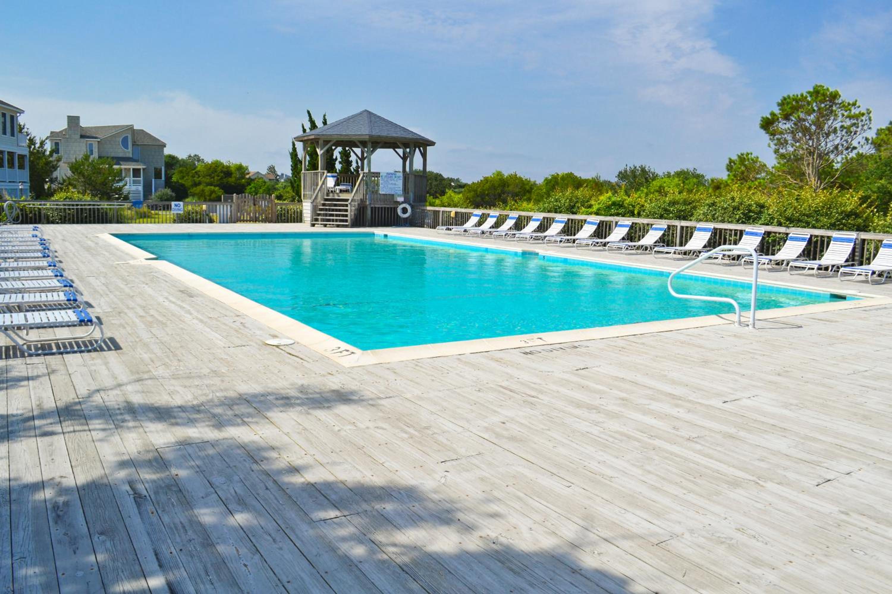 Sandscape - Corolla, Crown Point, Oceanfront, Steps to Beach, Hot Tub, Pool Table, Community Pool