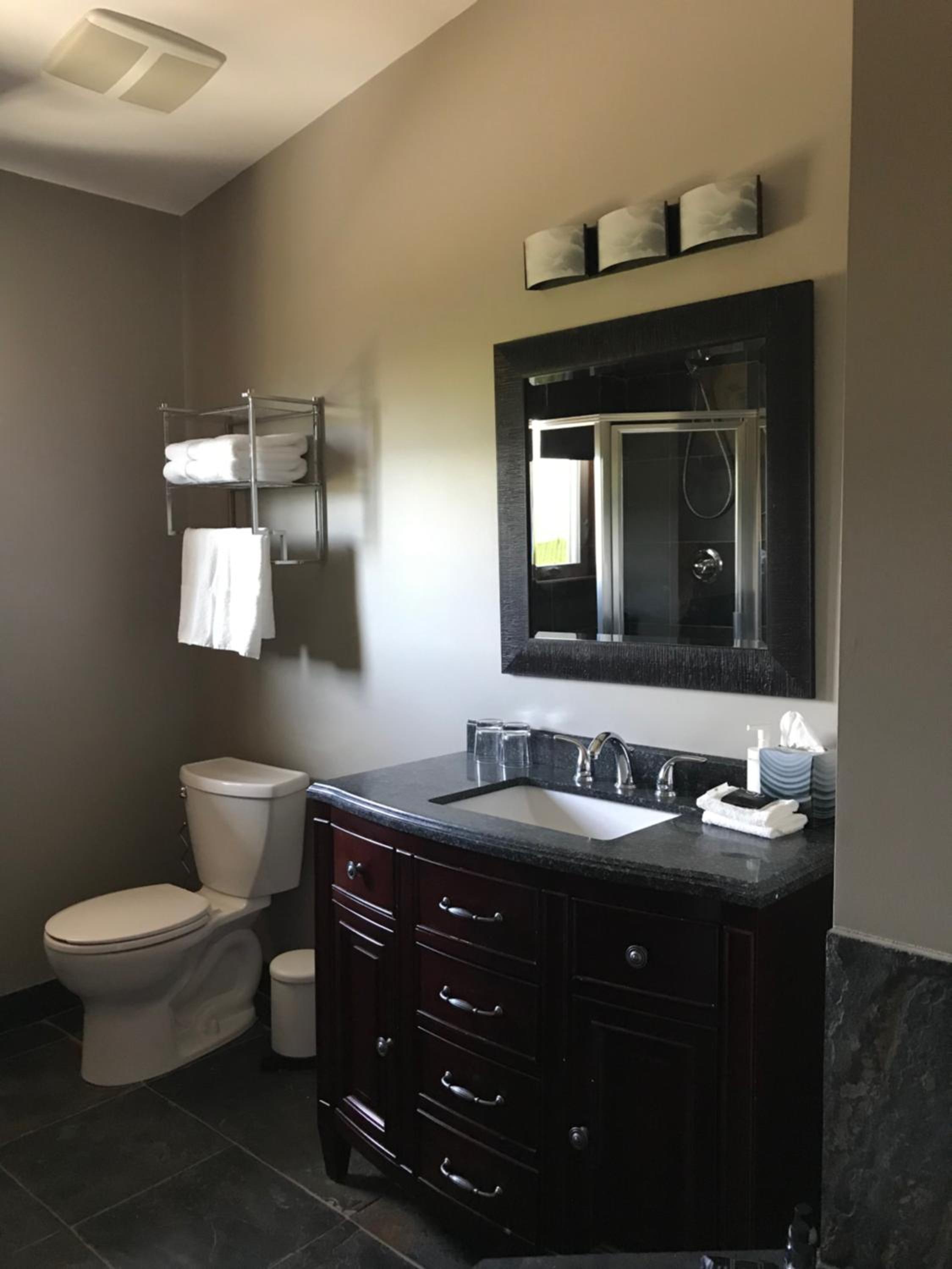 Wesbert Winery & Guest Suites view 3