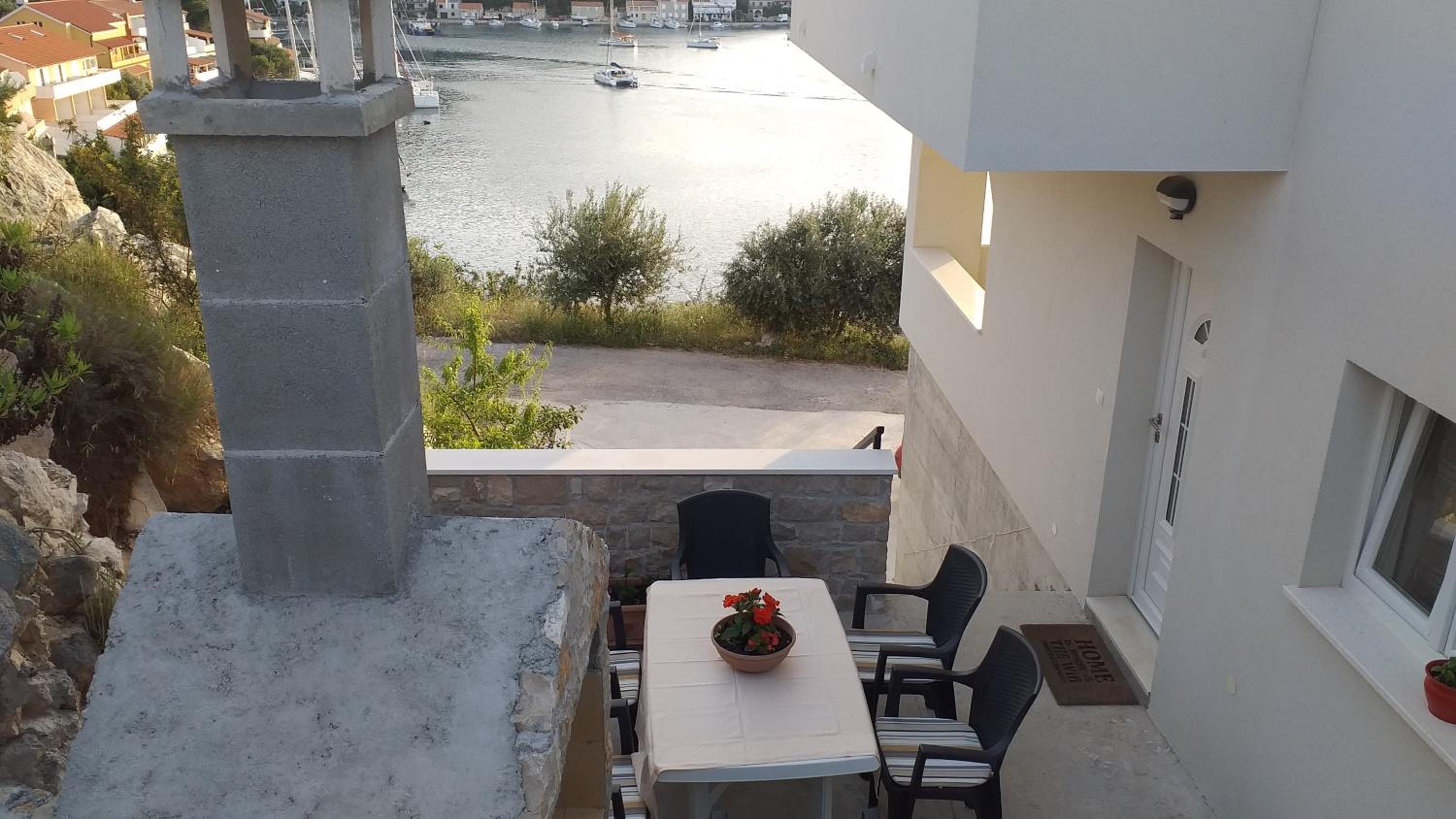 Apartman Zaklopatica view 4
