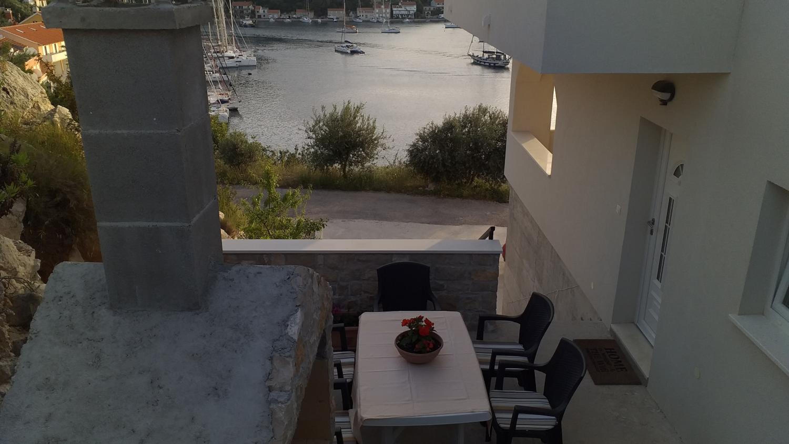 Apartman Zaklopatica view 3