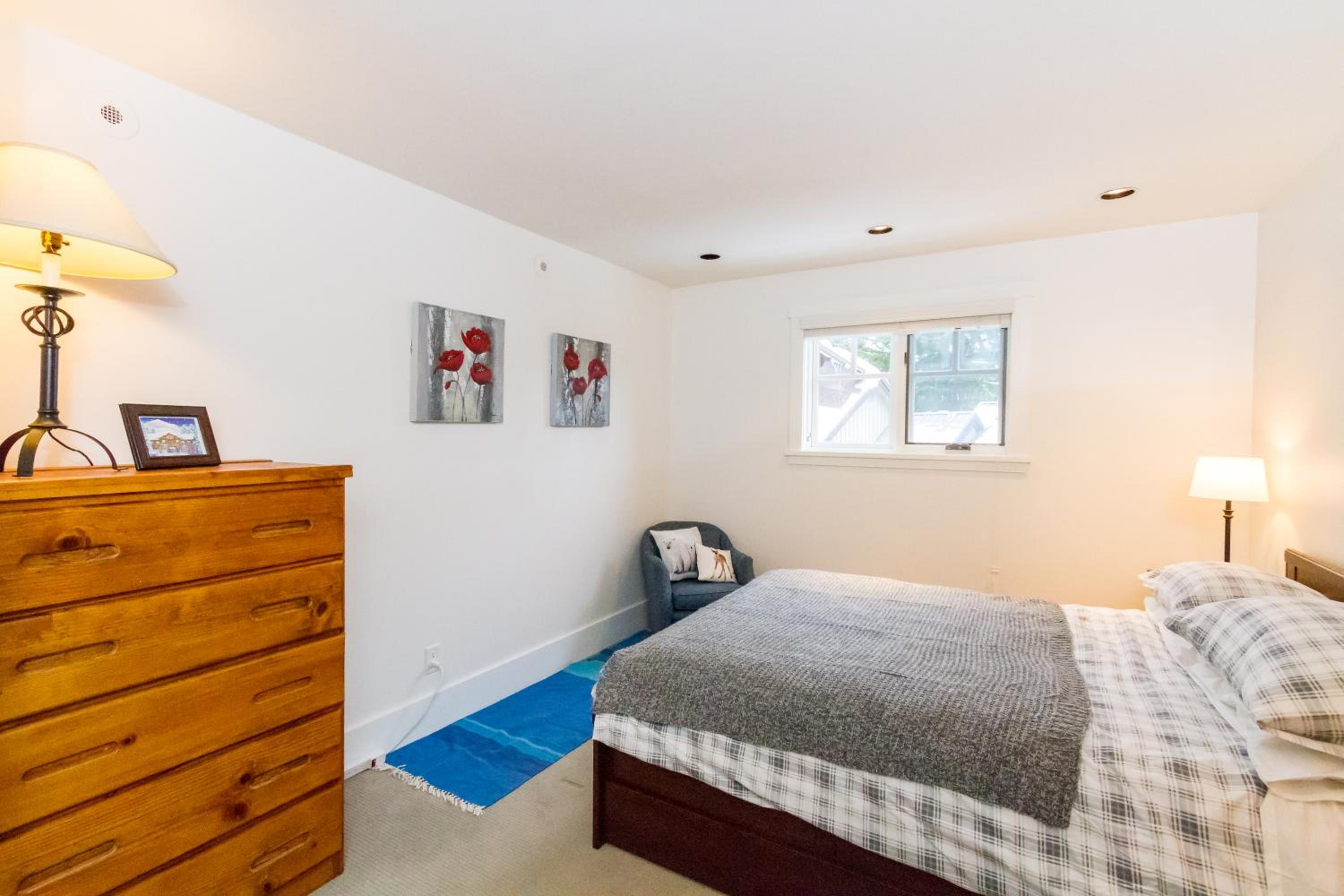 Spacious Town Home with Private Hot Tub view 4