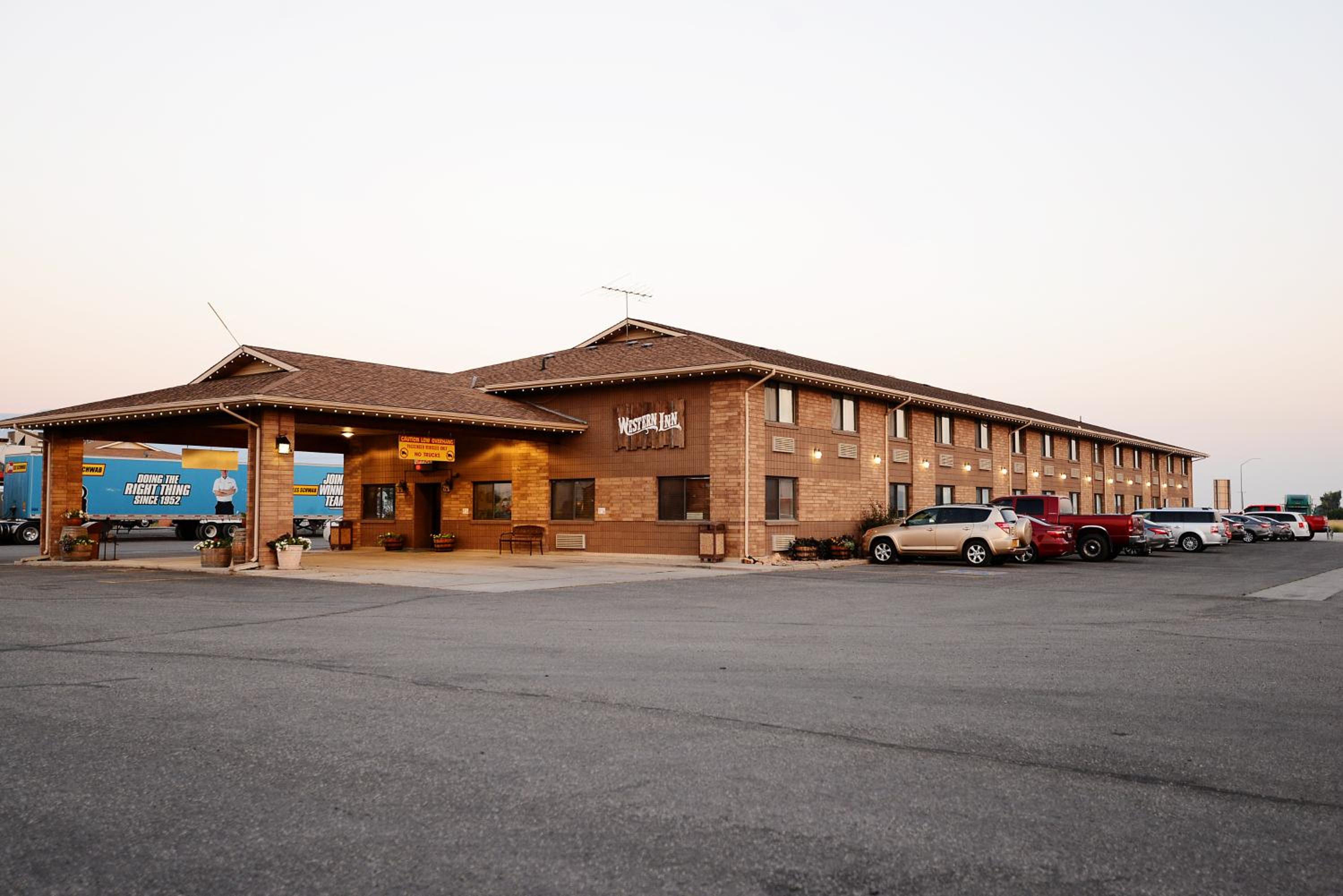 Western Inn - Tremonton, Utah view 4
