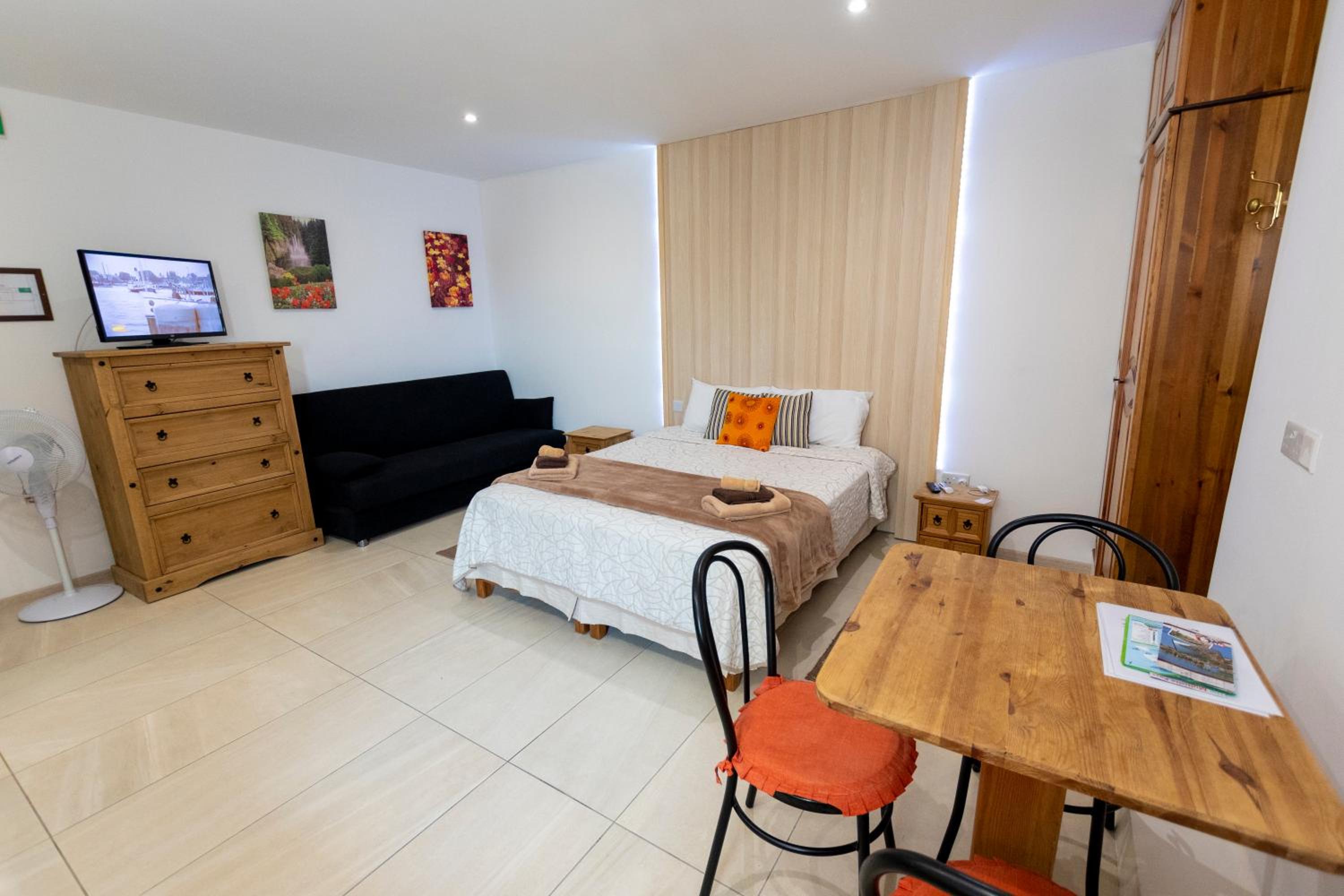 Estrella Lodging