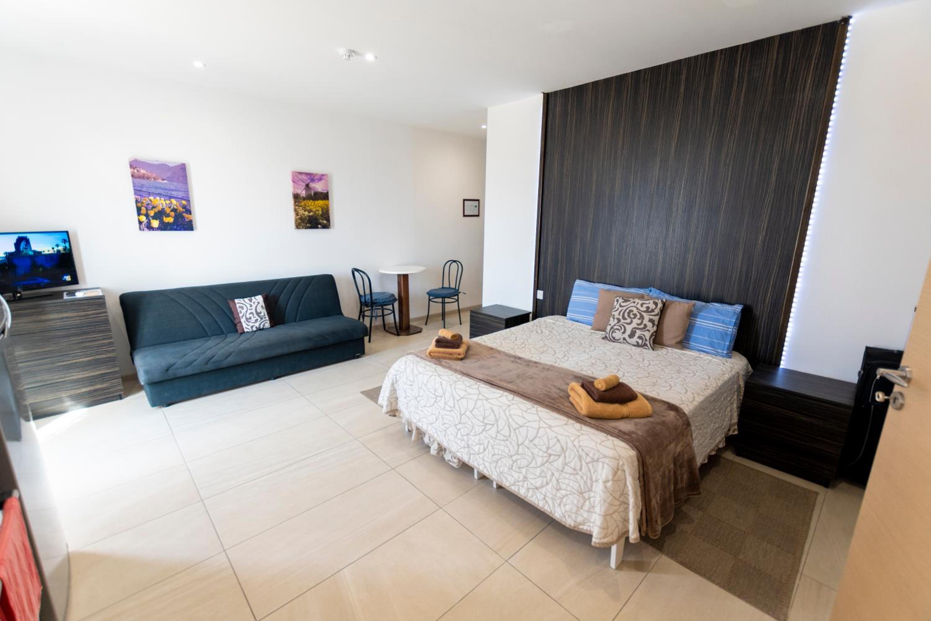 Estrella Lodging