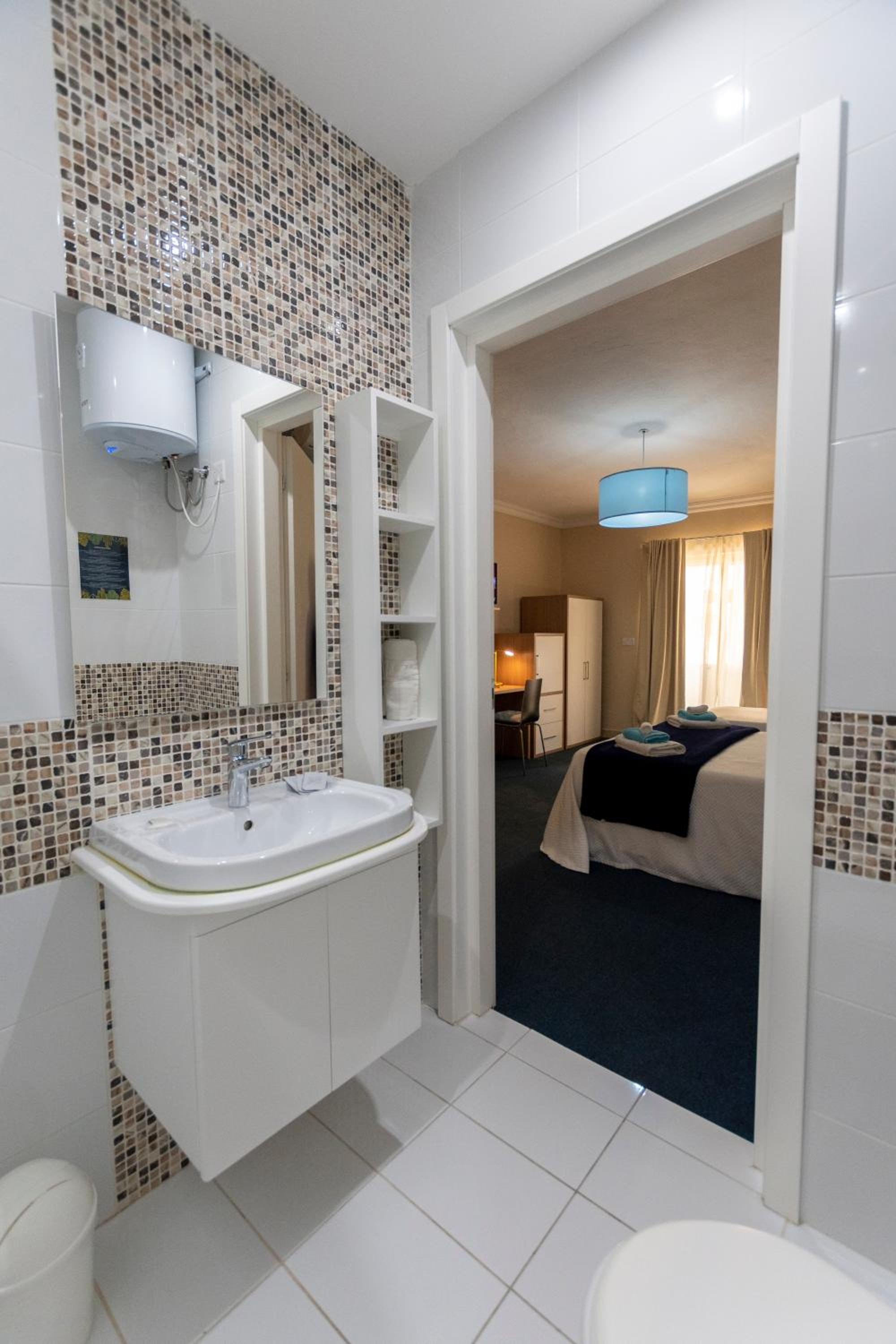 Estrella Lodging