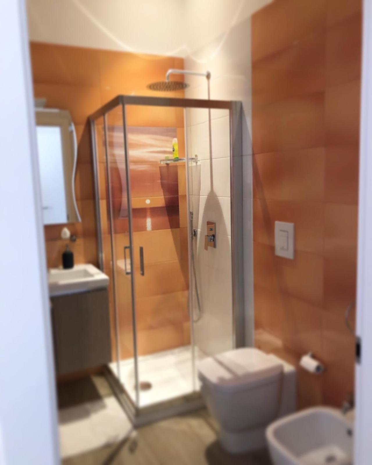 Domus Luca - Central Rooms in the Heart of Naples