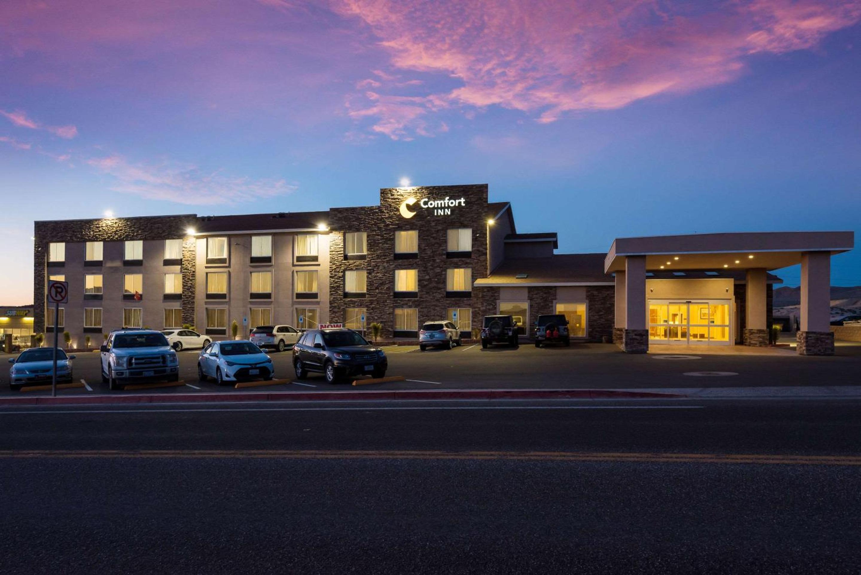Comfort Inn Tonopah view 2