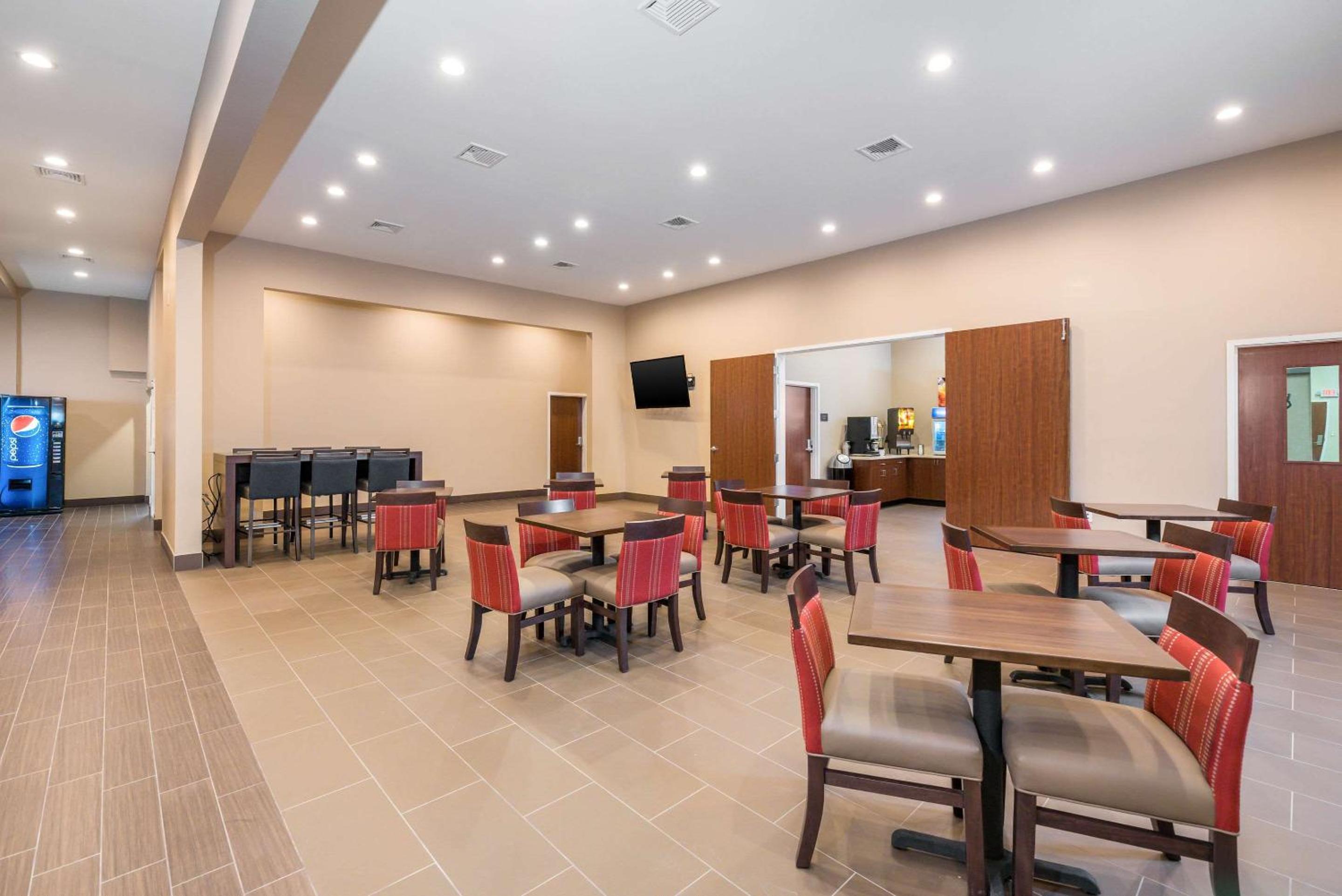 Comfort Inn Tonopah view 5