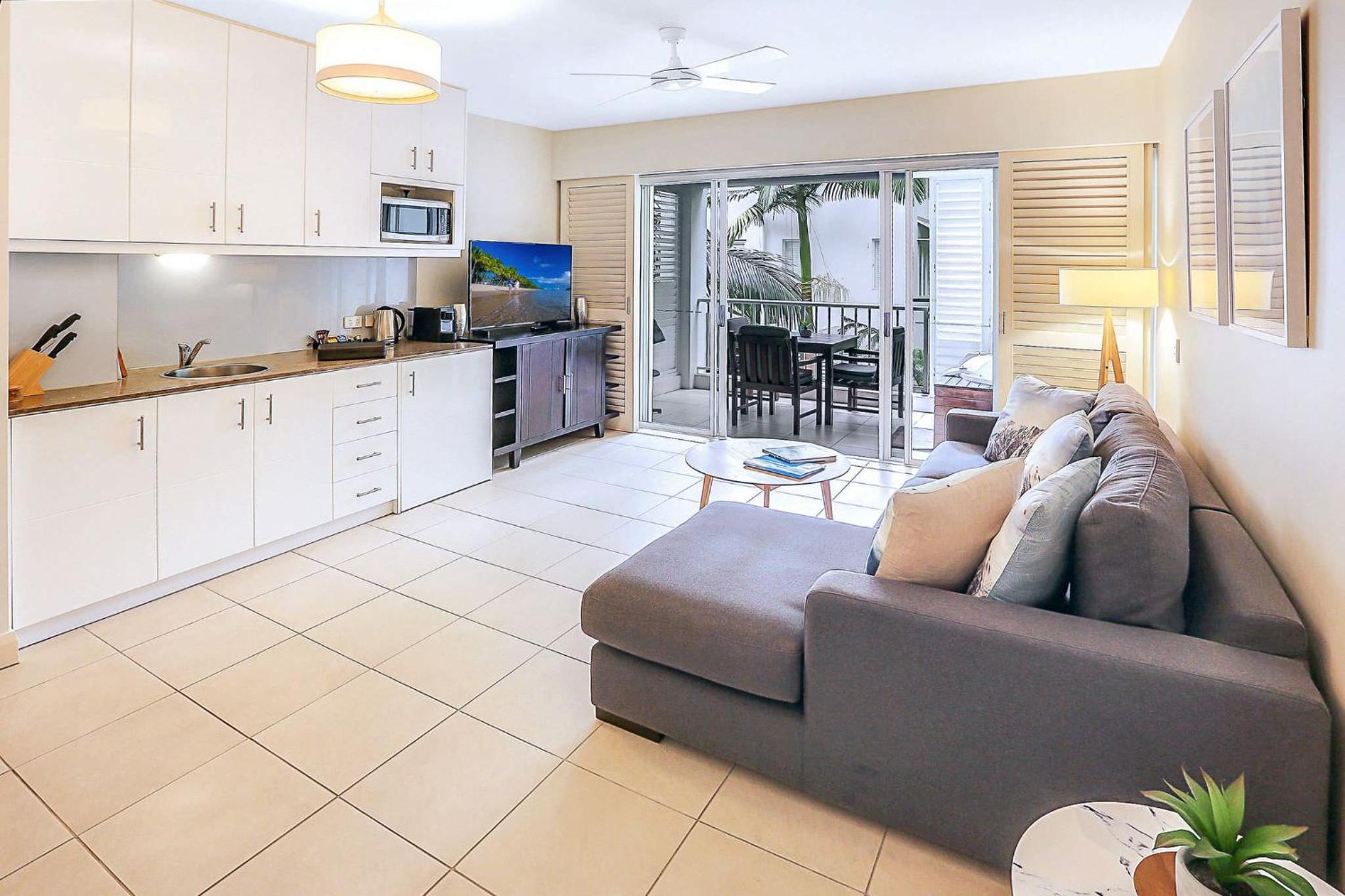 Elysium Private Accommodation at Beach Club & Spa