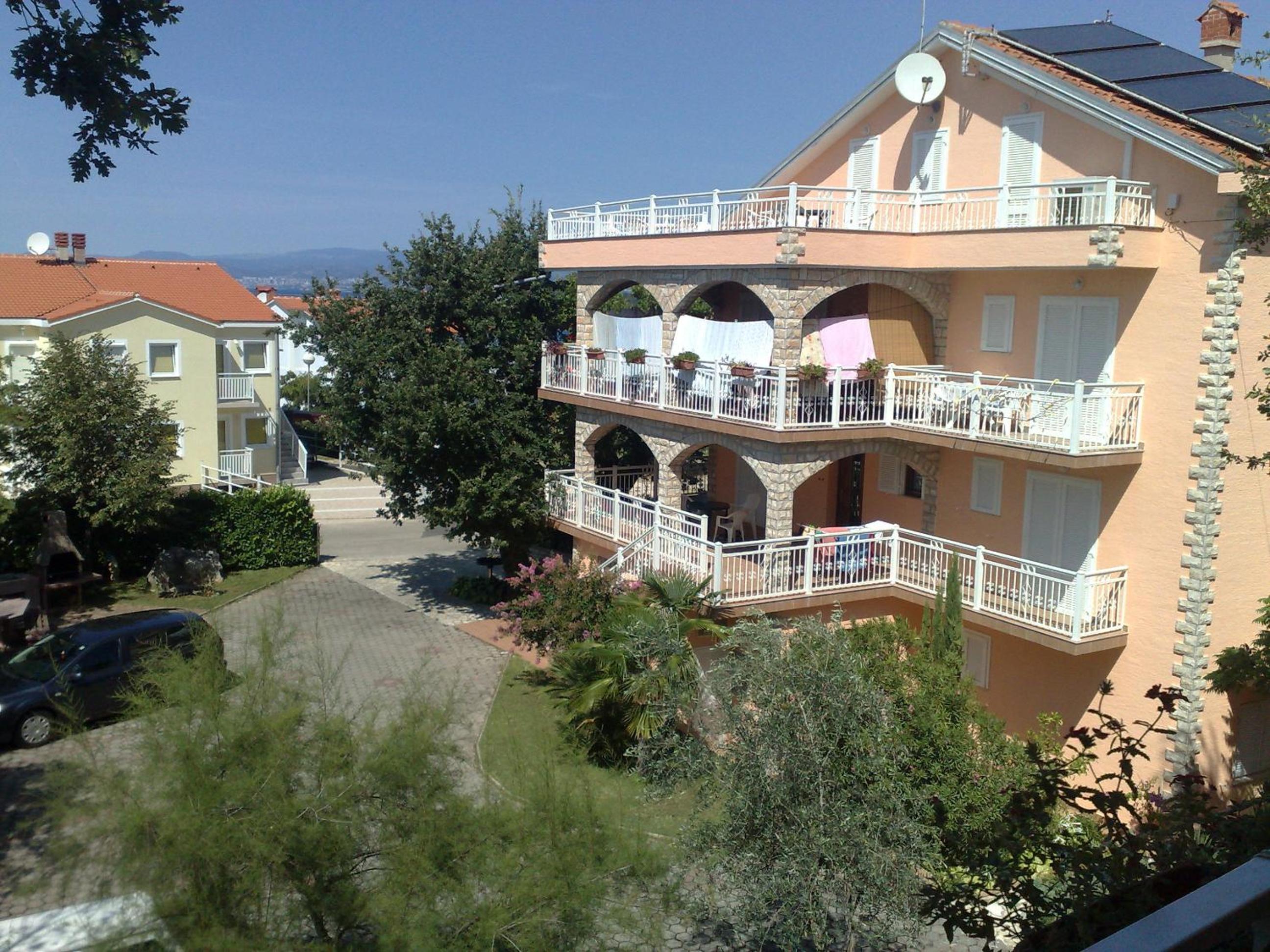 Apartments and Rooms Njivice view 3