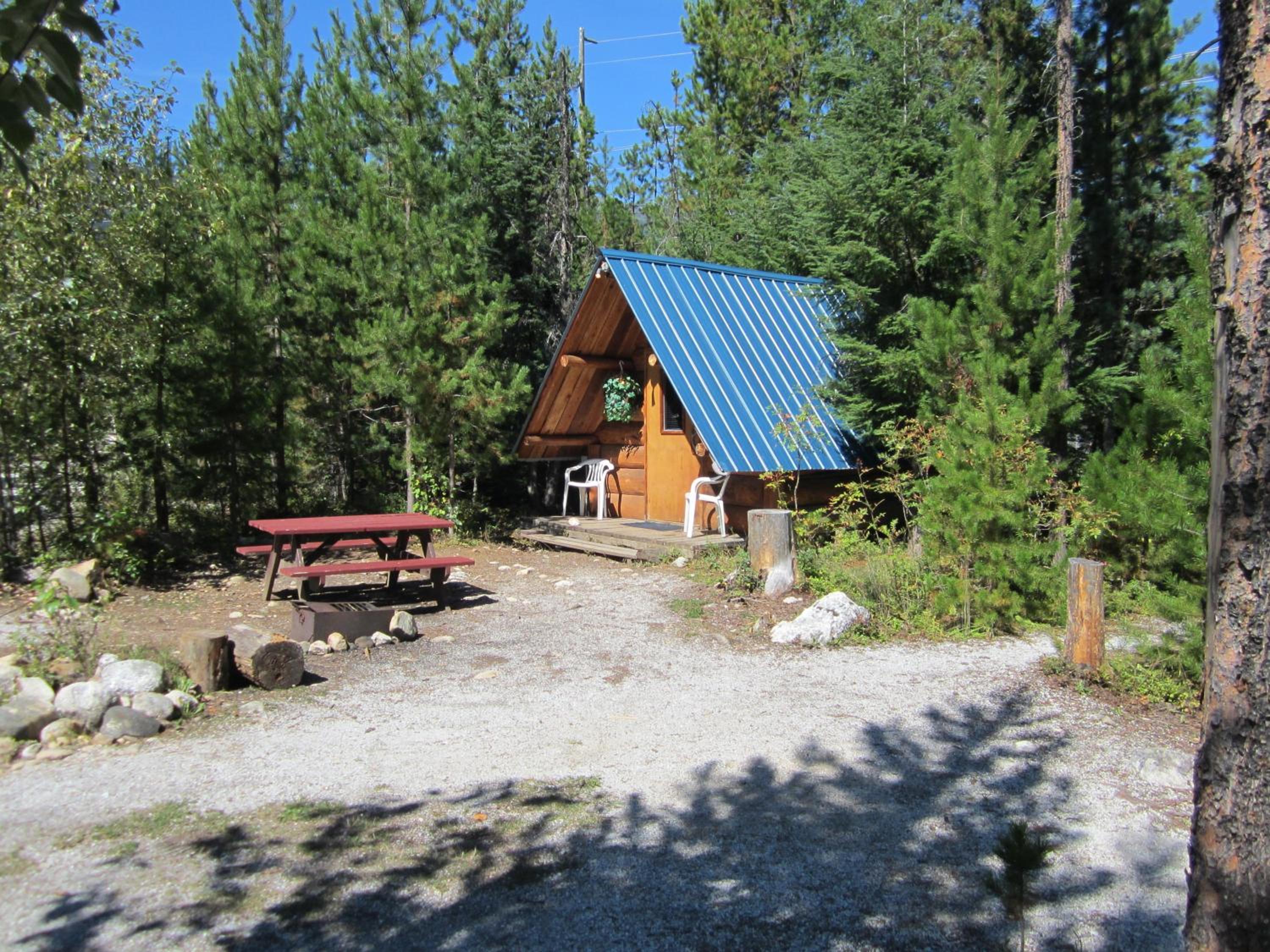 Blue River Campgrounds & Cabin-public washroom