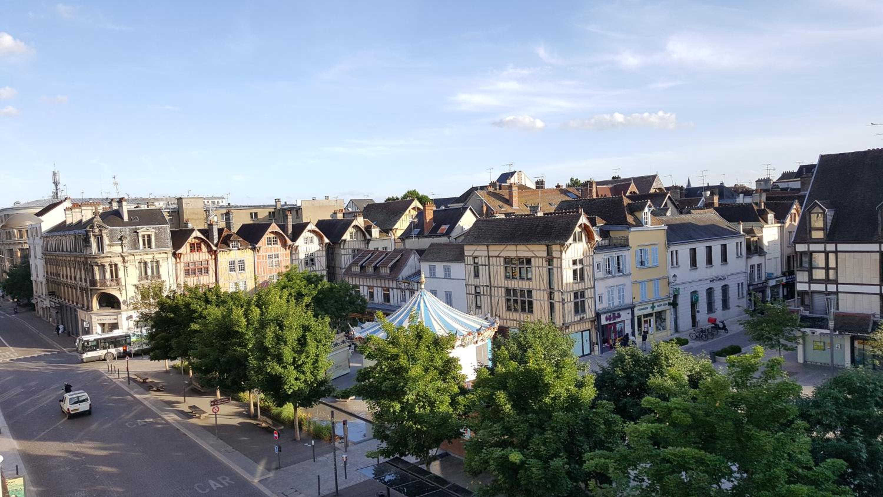 Le cœur de Troyes - Appartement & Studio photo 3