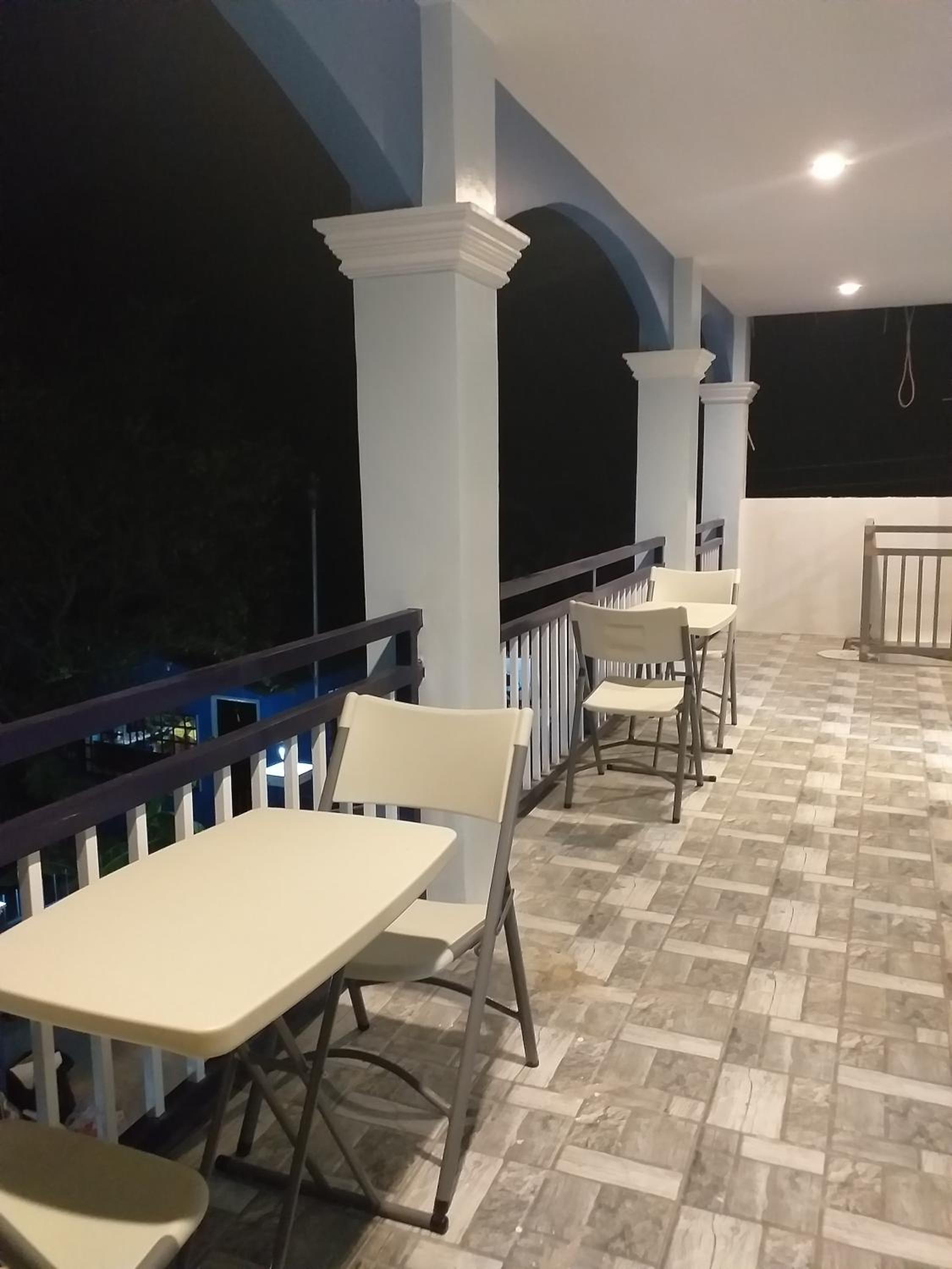 Azulea Lodging House Oslob, Oslob - 16