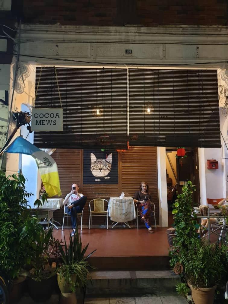 Cocoa Mews Cafe and Homestay