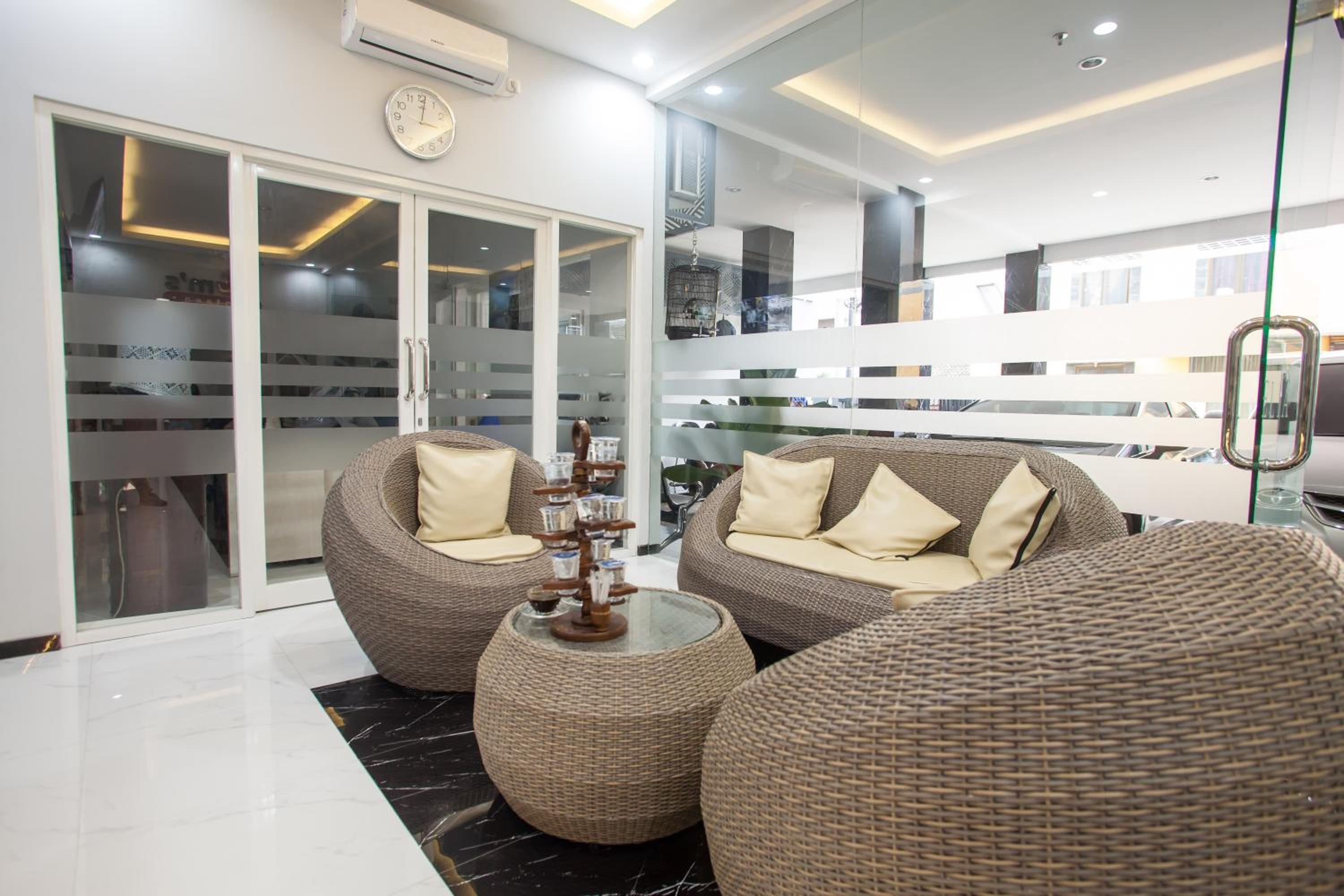 RedDoorz Plus near Politeknik Negeri Malang, Malang - 18