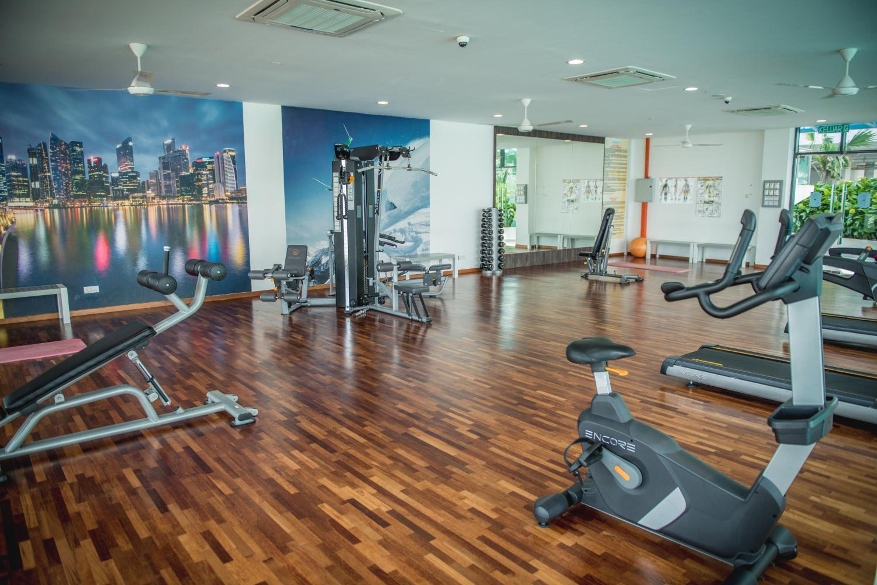 Amerin Mall & Suites