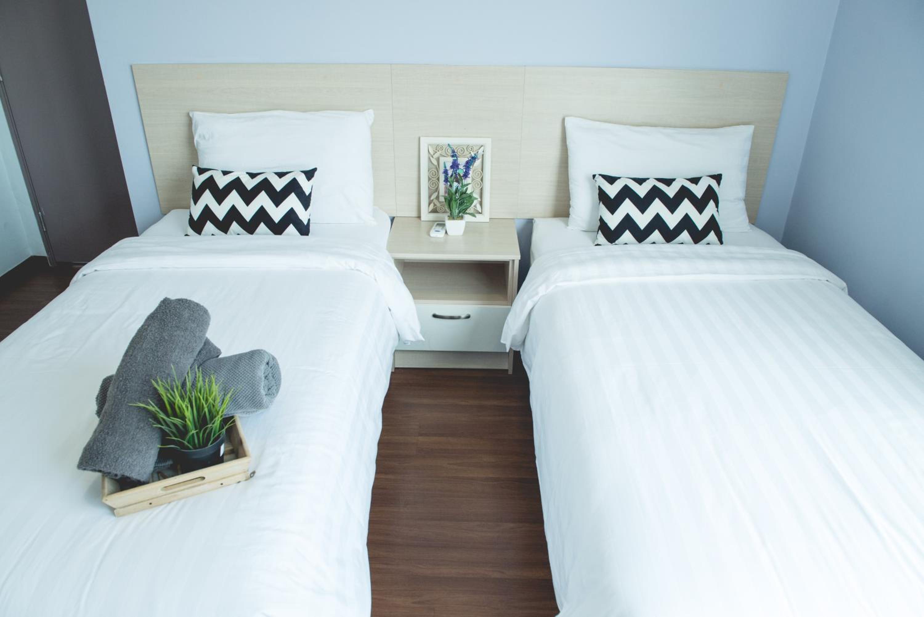 Amerin Mall & Suites