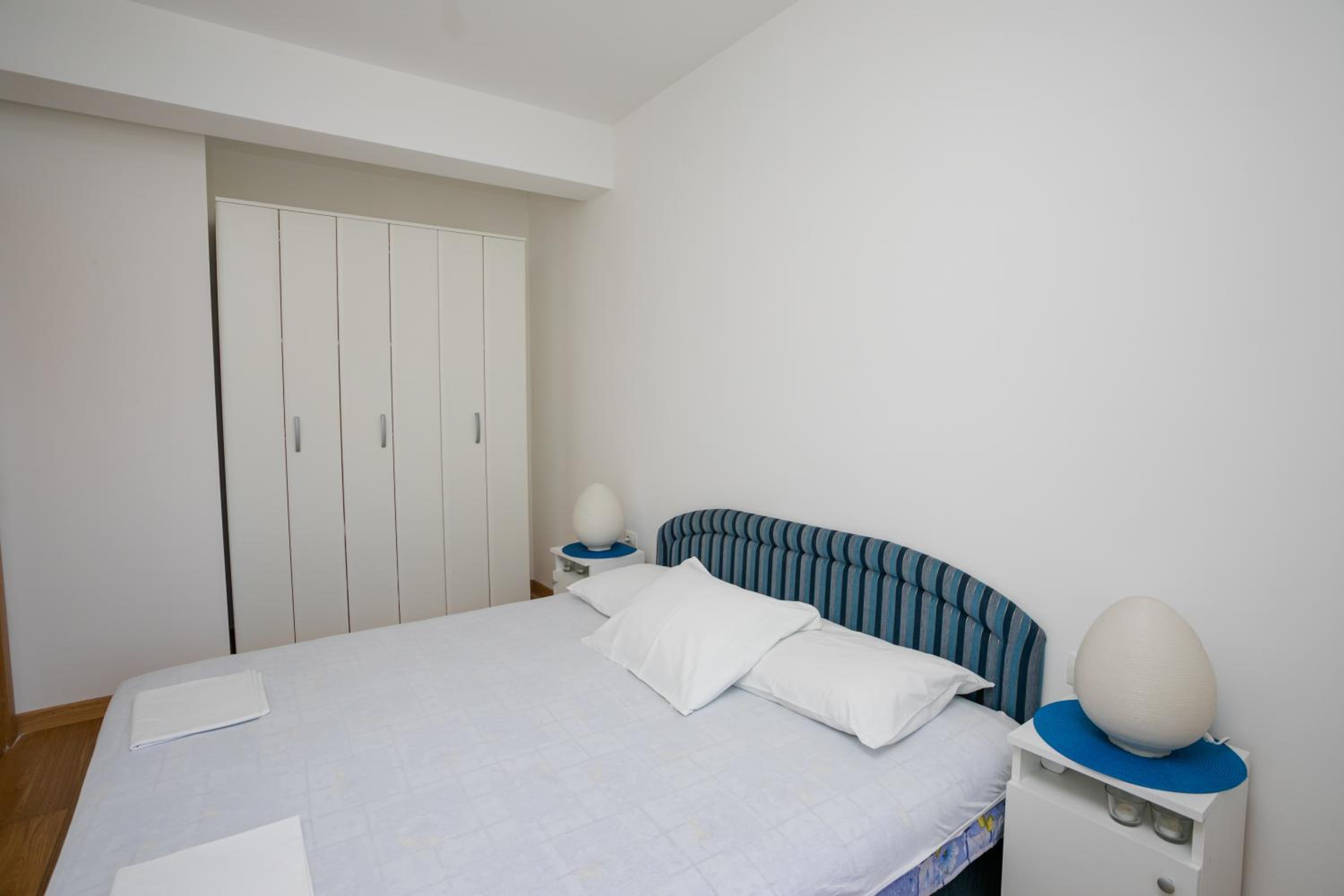 Apartment with sea view view 3