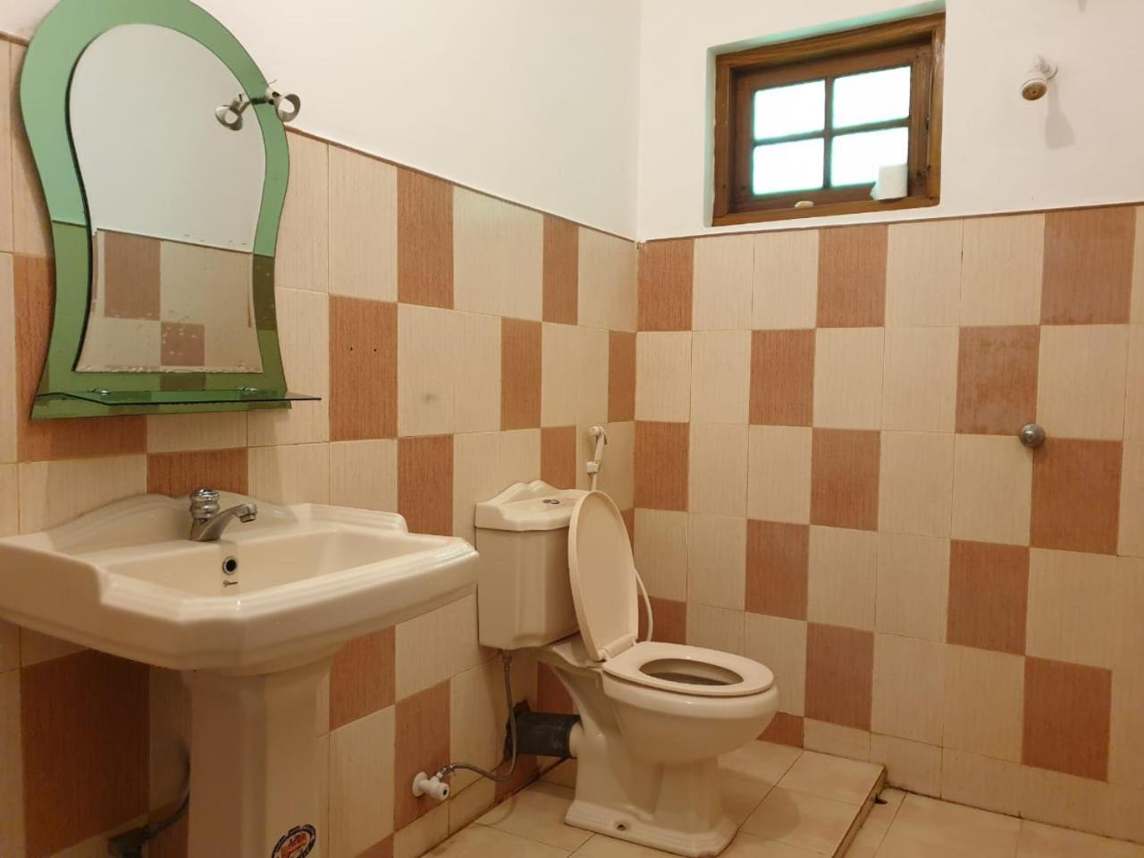Rupas Hotel view 4