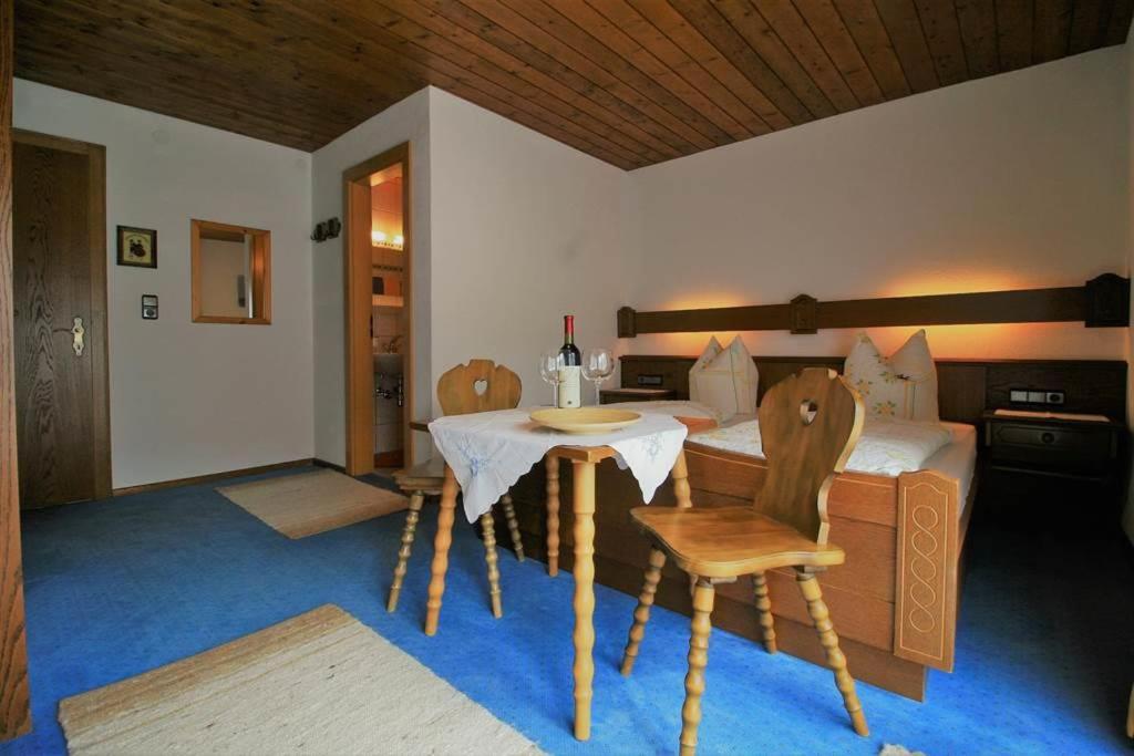 Haus Simone - Tschofen Waltraud