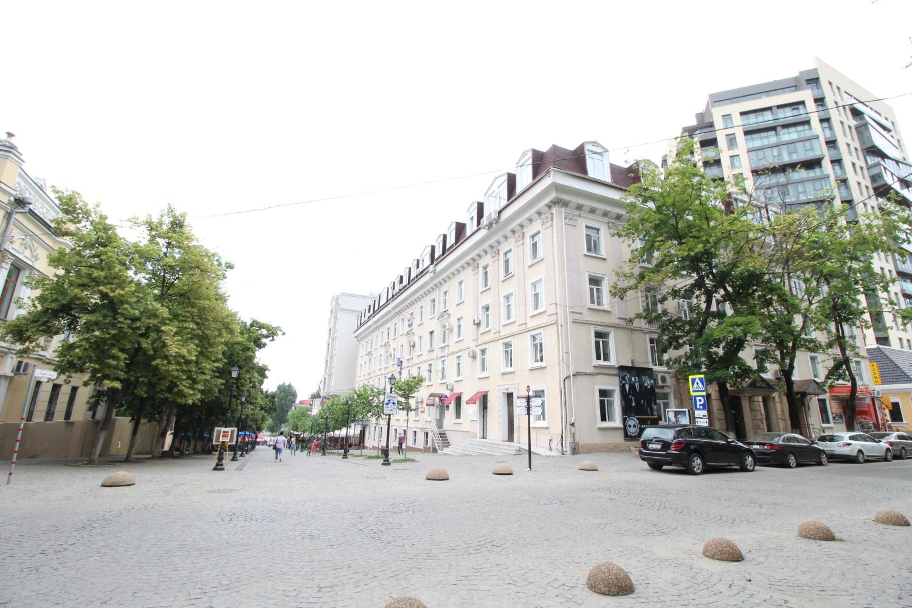 Cathedral Park&Pedestrian Zone Apartment! view 3