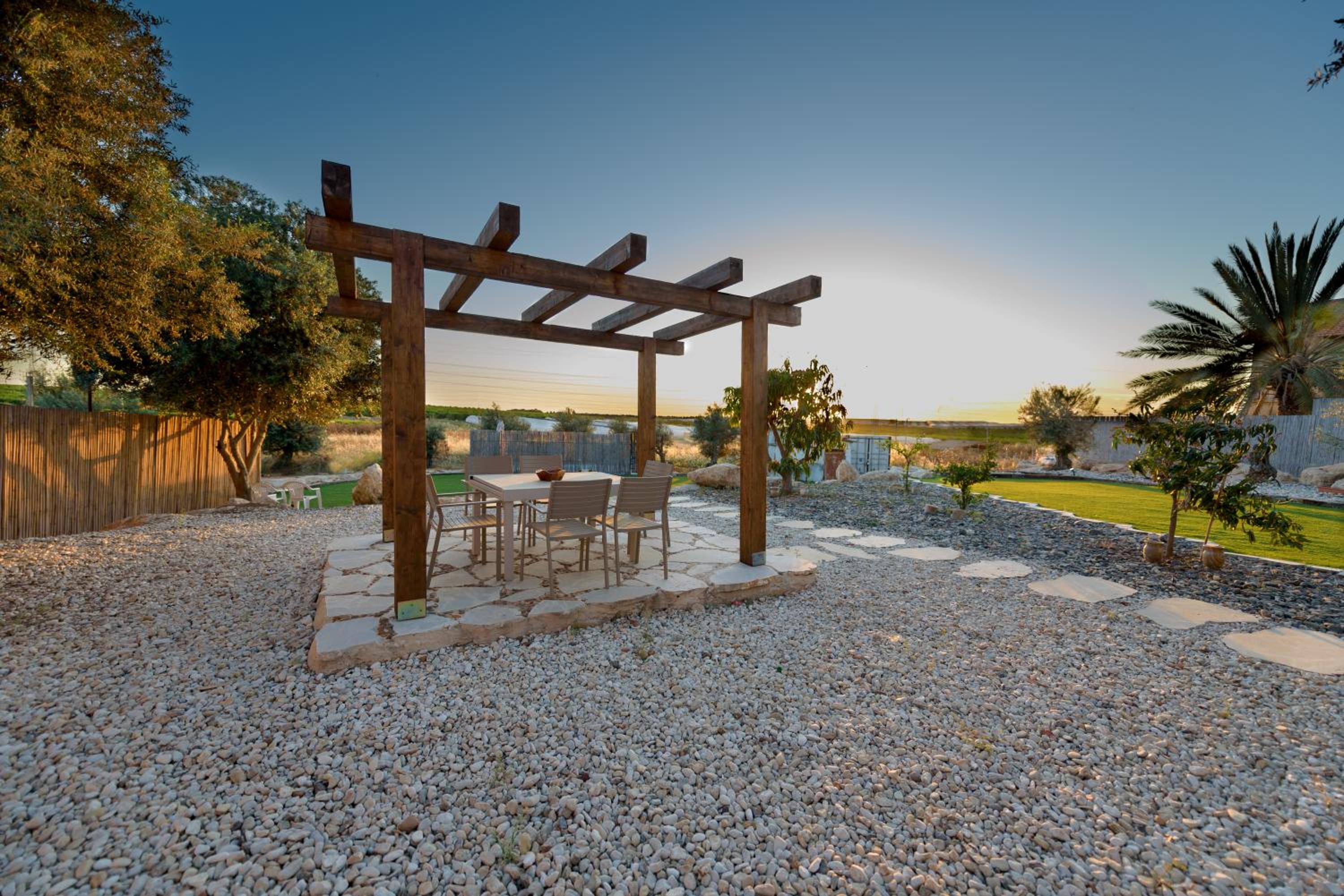 Hemdat Nefesh Eitan view 4