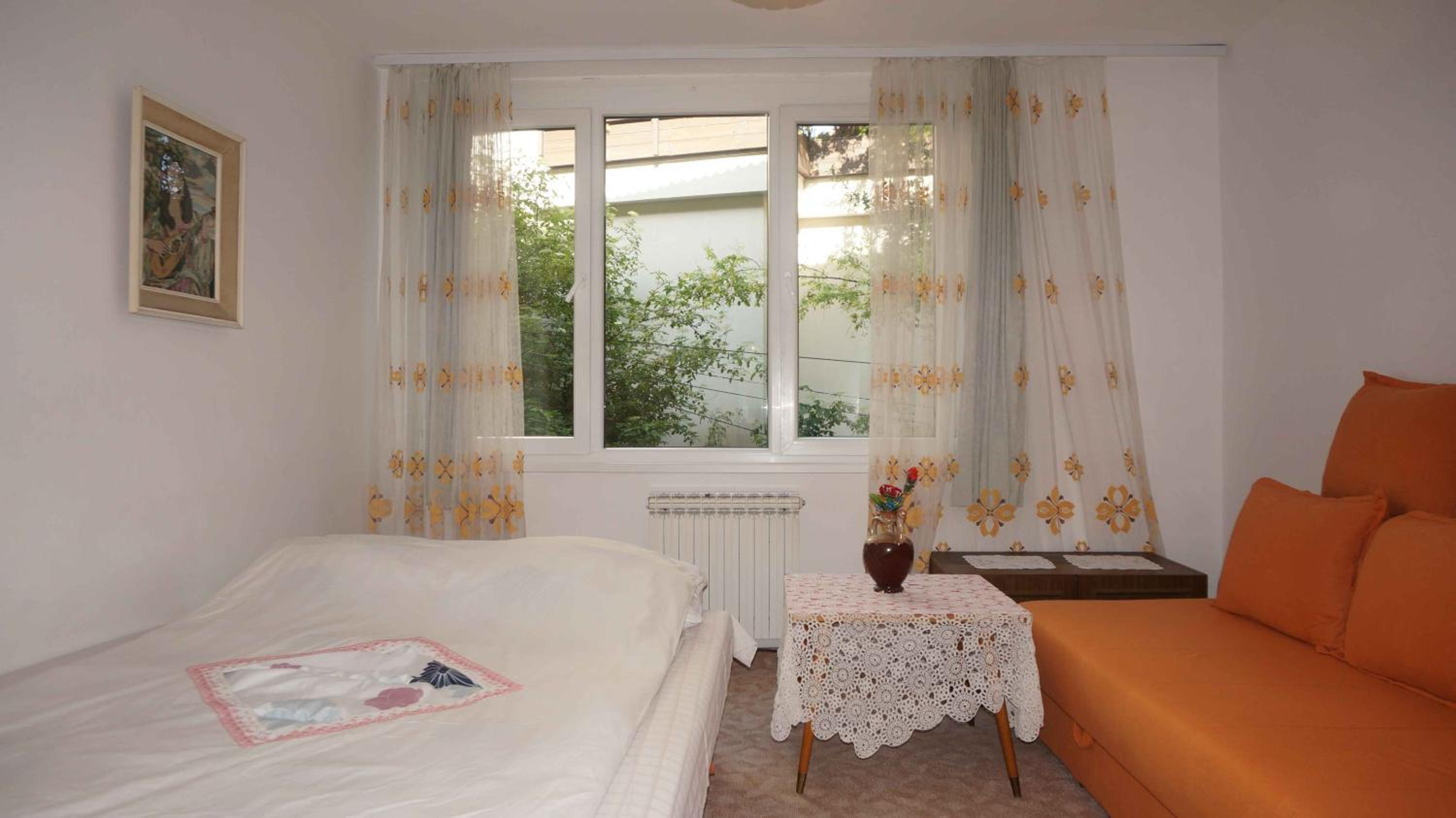 Honey Rooms