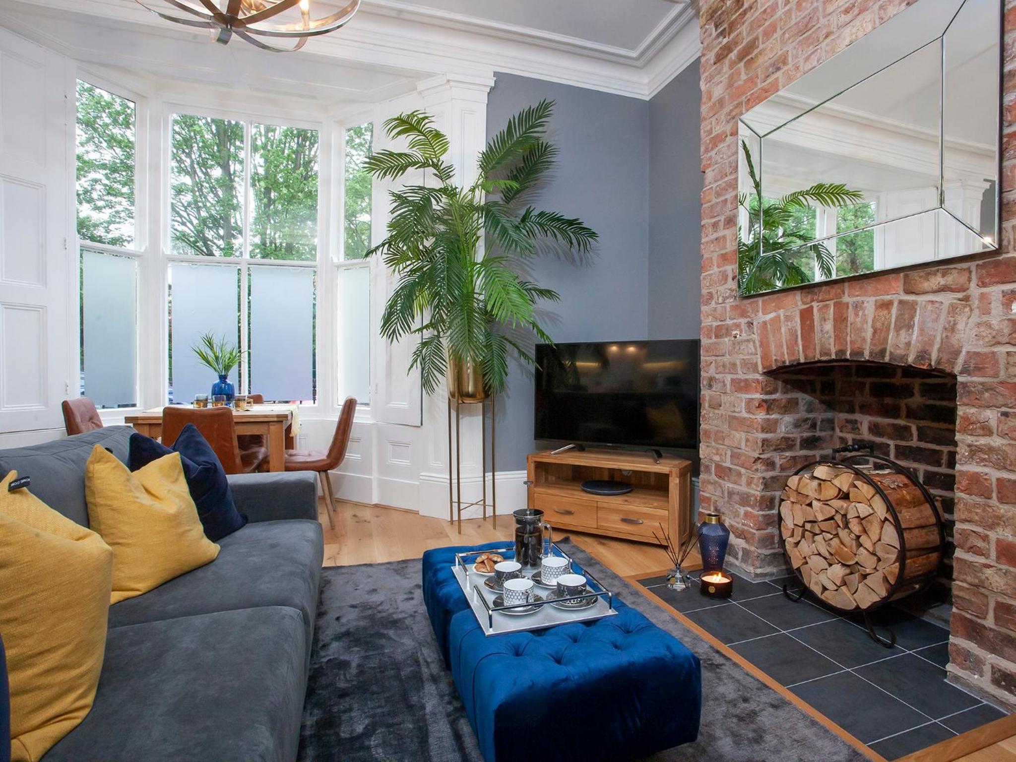 Bootham Luxury Apartments with Free Parking view 5