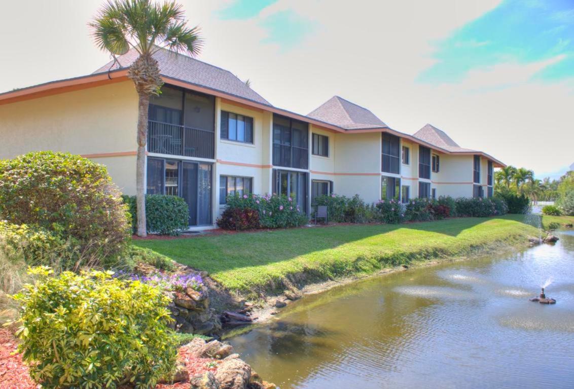 Chic Ocean Getaway - Walk to Beach, Pool & Hot Tub view 2