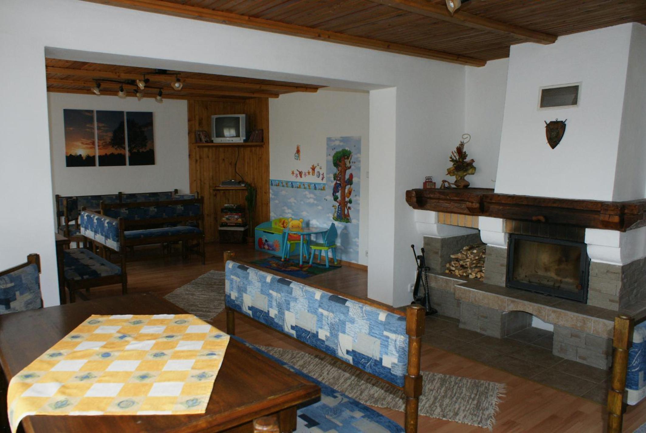 Photo 8