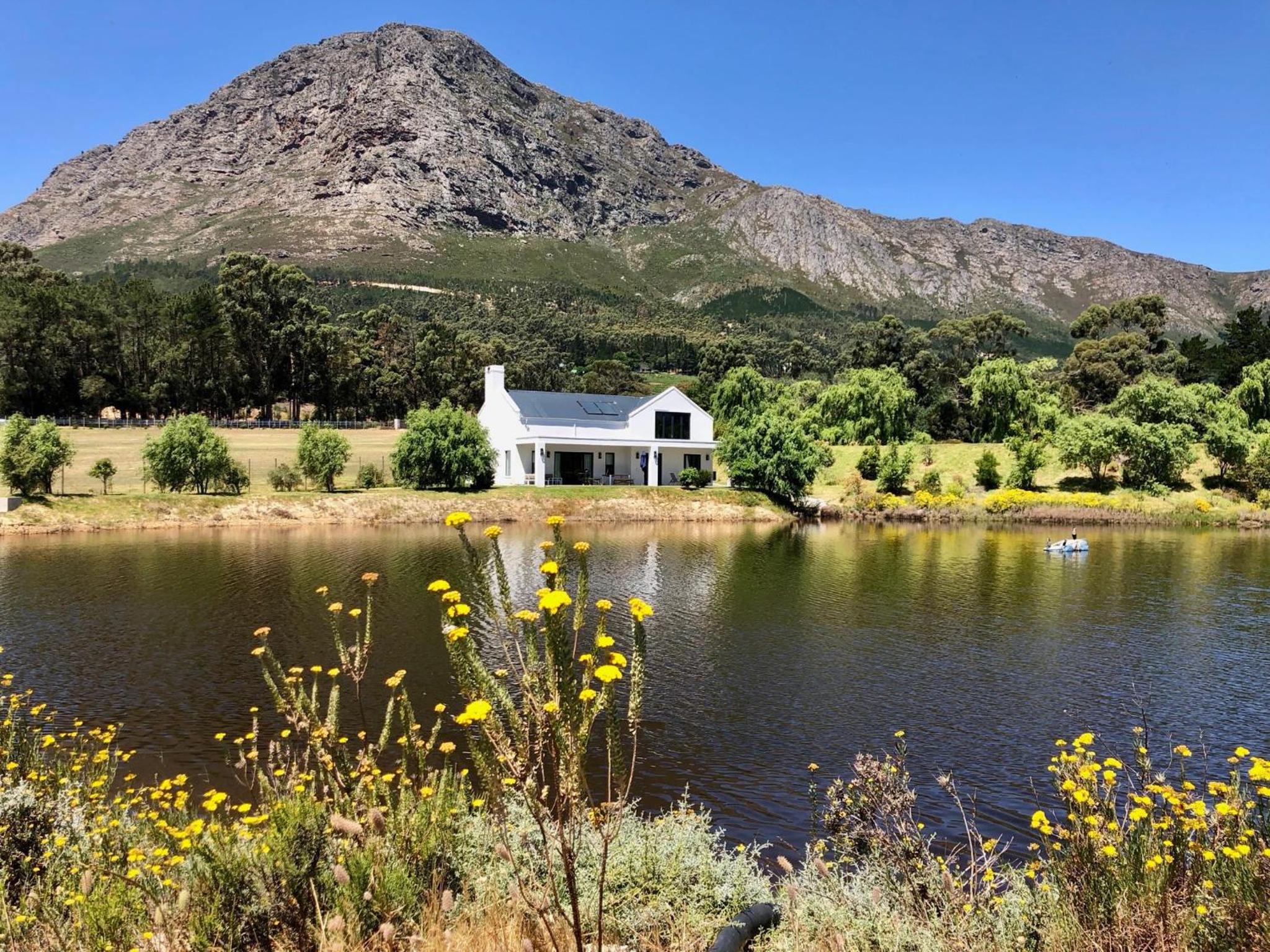 Bo La Motte Farm Cottages view 5