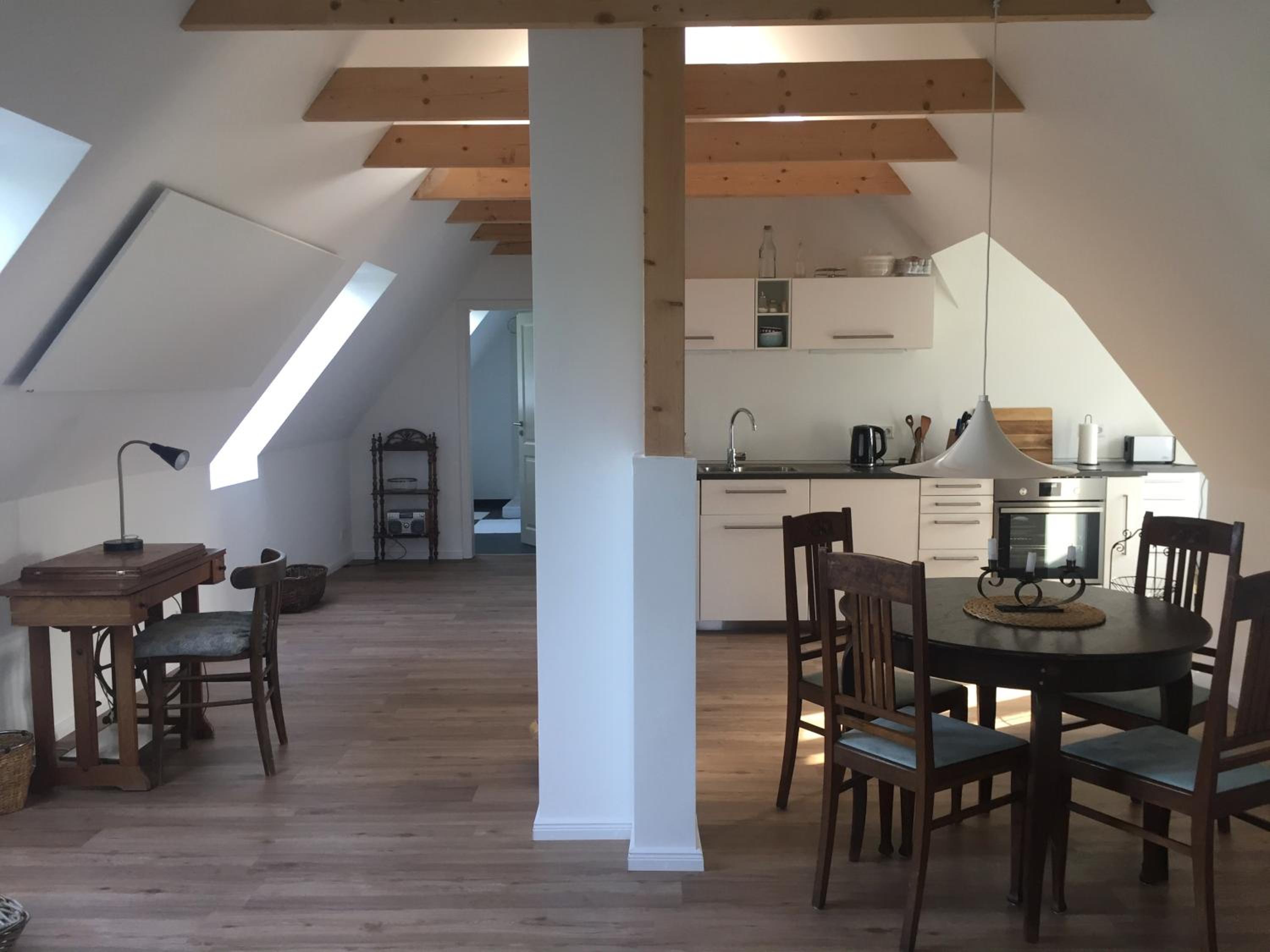 Charmantes Haus mit zwei Ferienwohnungen und großem Garten in Aventoft - Enjoy!