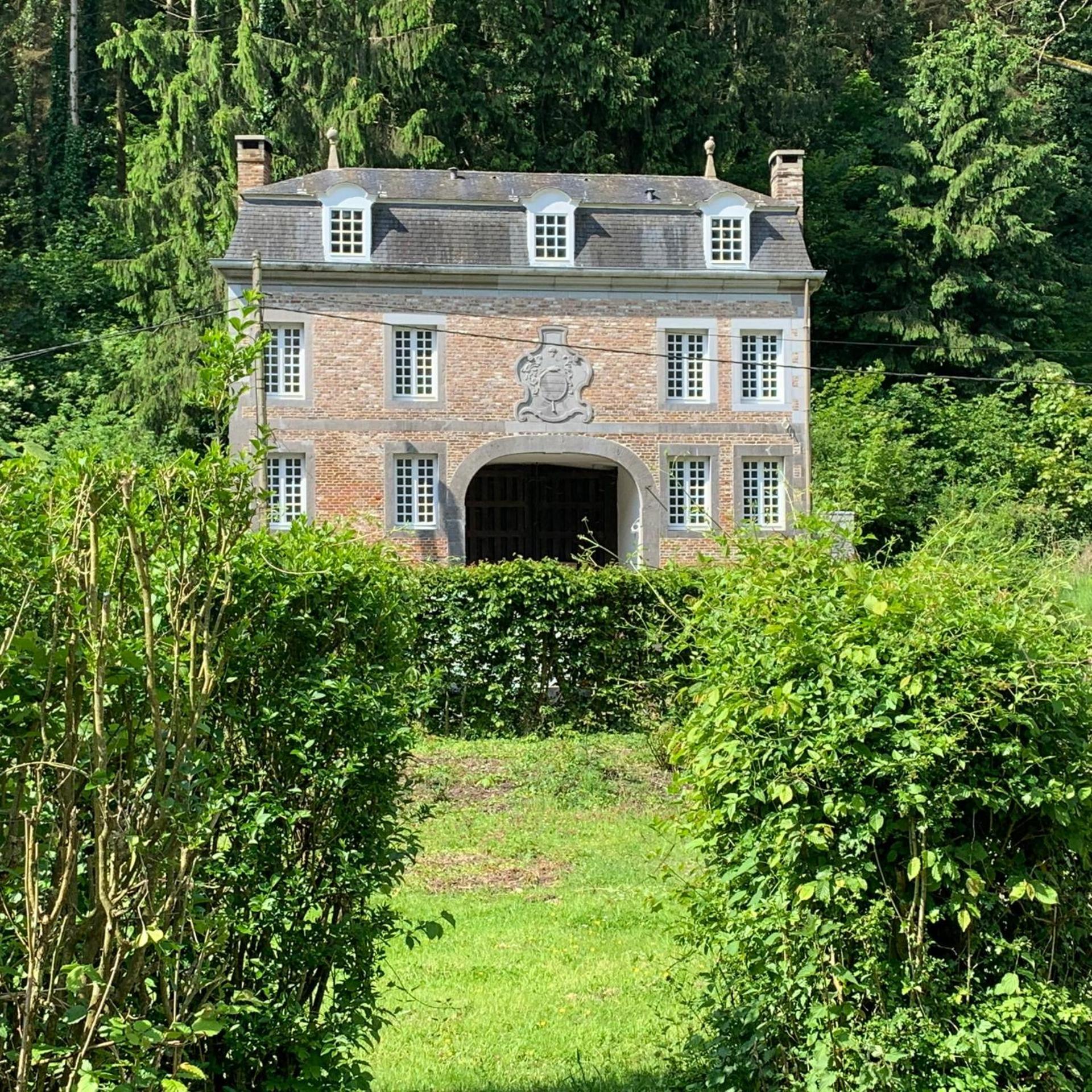La Porterie de l’Abbaye de Marche les Dames