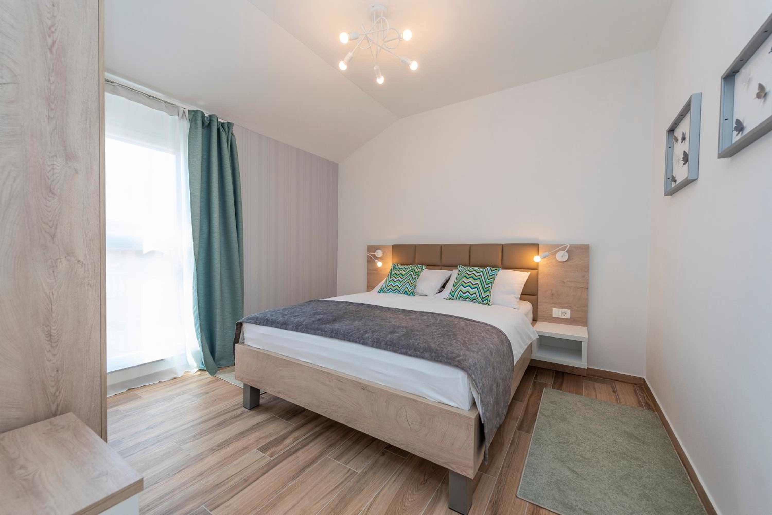 LUXURY APARTMENTS - LA VIR 1 & 2 view 3