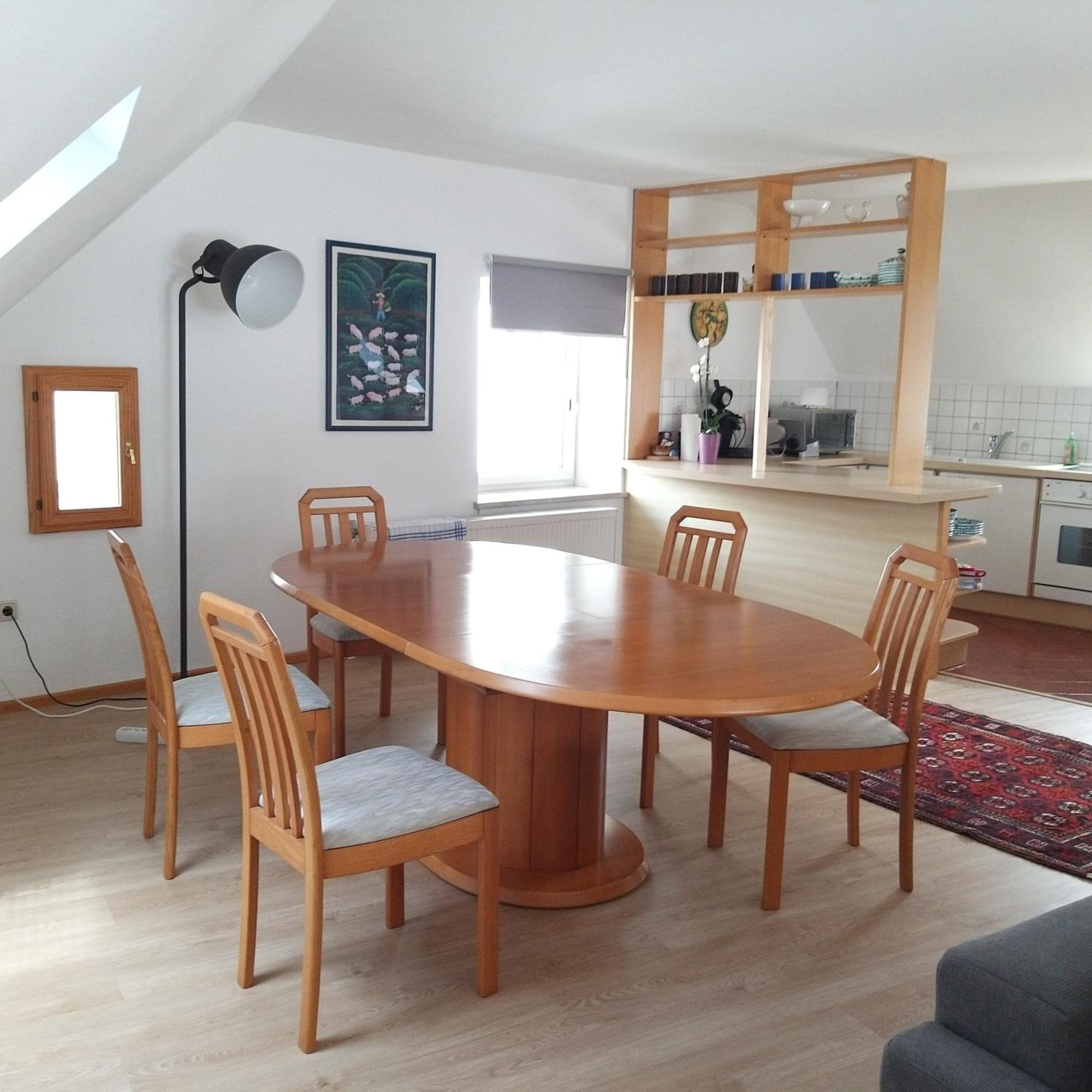 Altstadt Maisonette Gmunden DG mit Balkon und Seeblick view 3