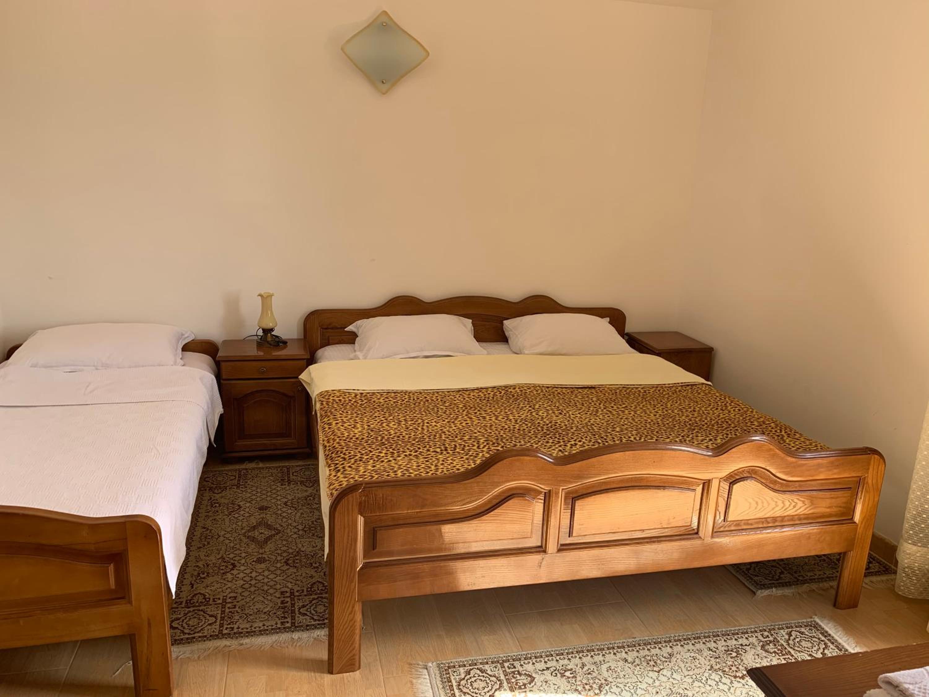 Apartments Zvicer - Milica