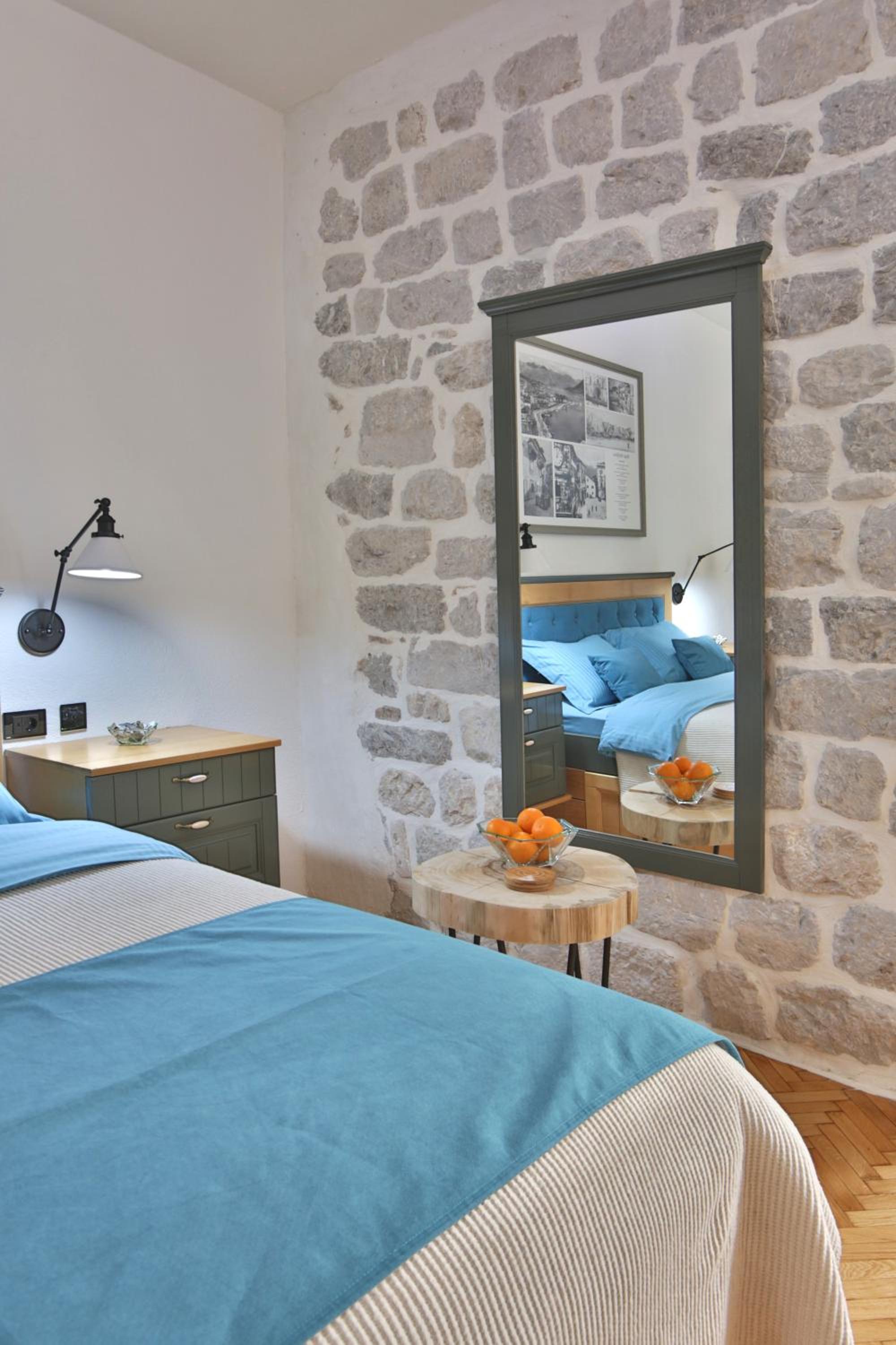 P.S. Cattaro Apartments