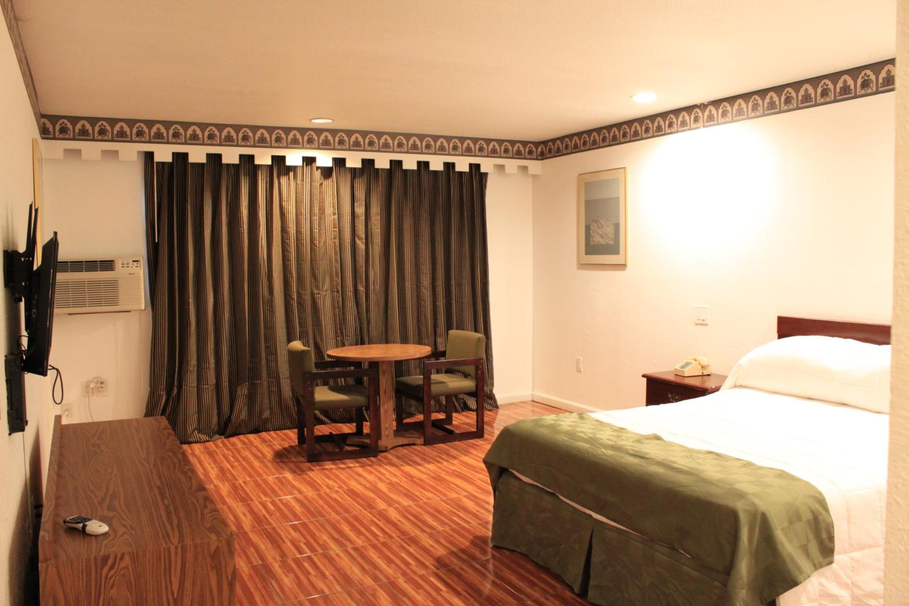 Photo 6