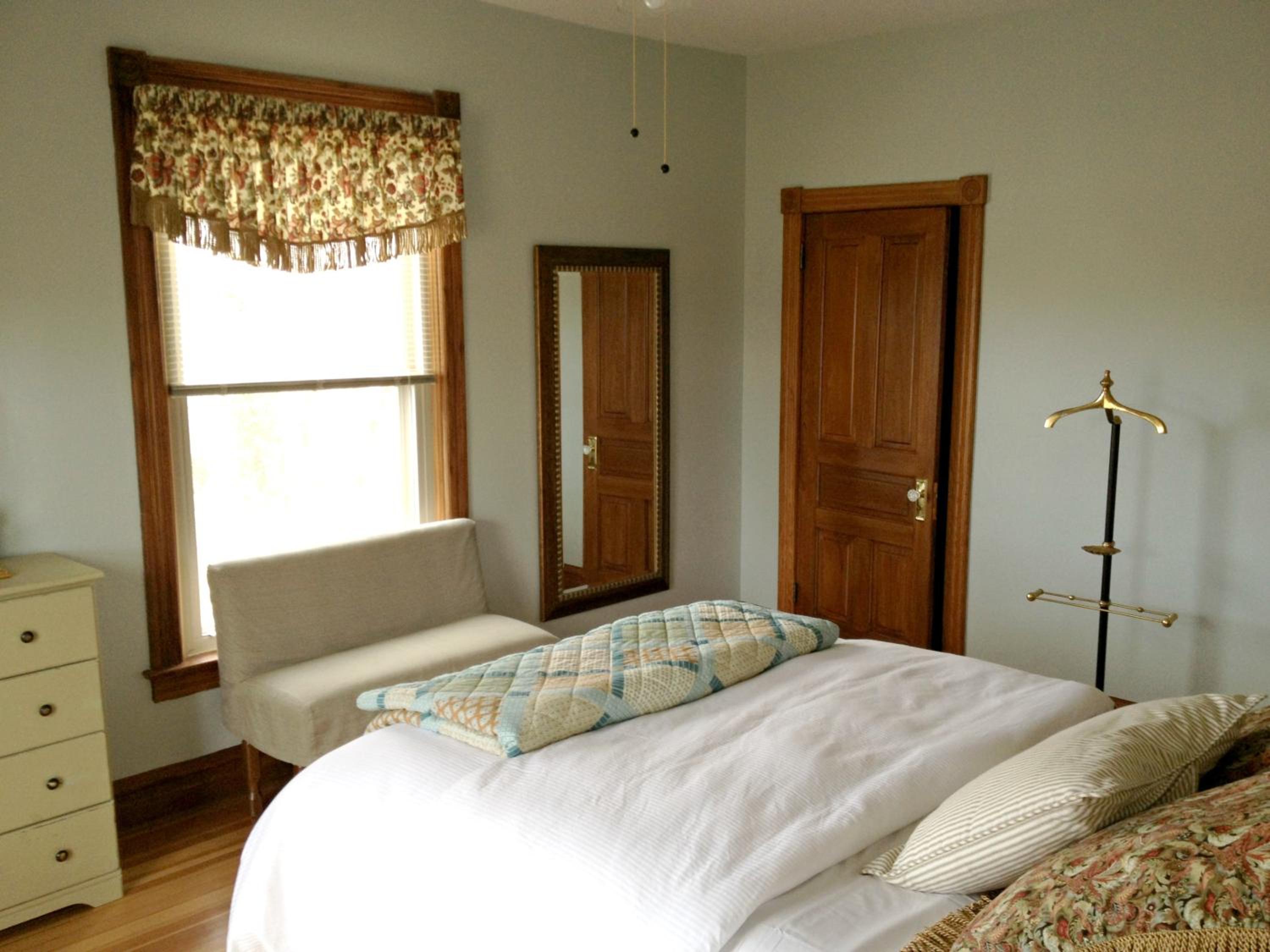 The Inn at Ragged Edge