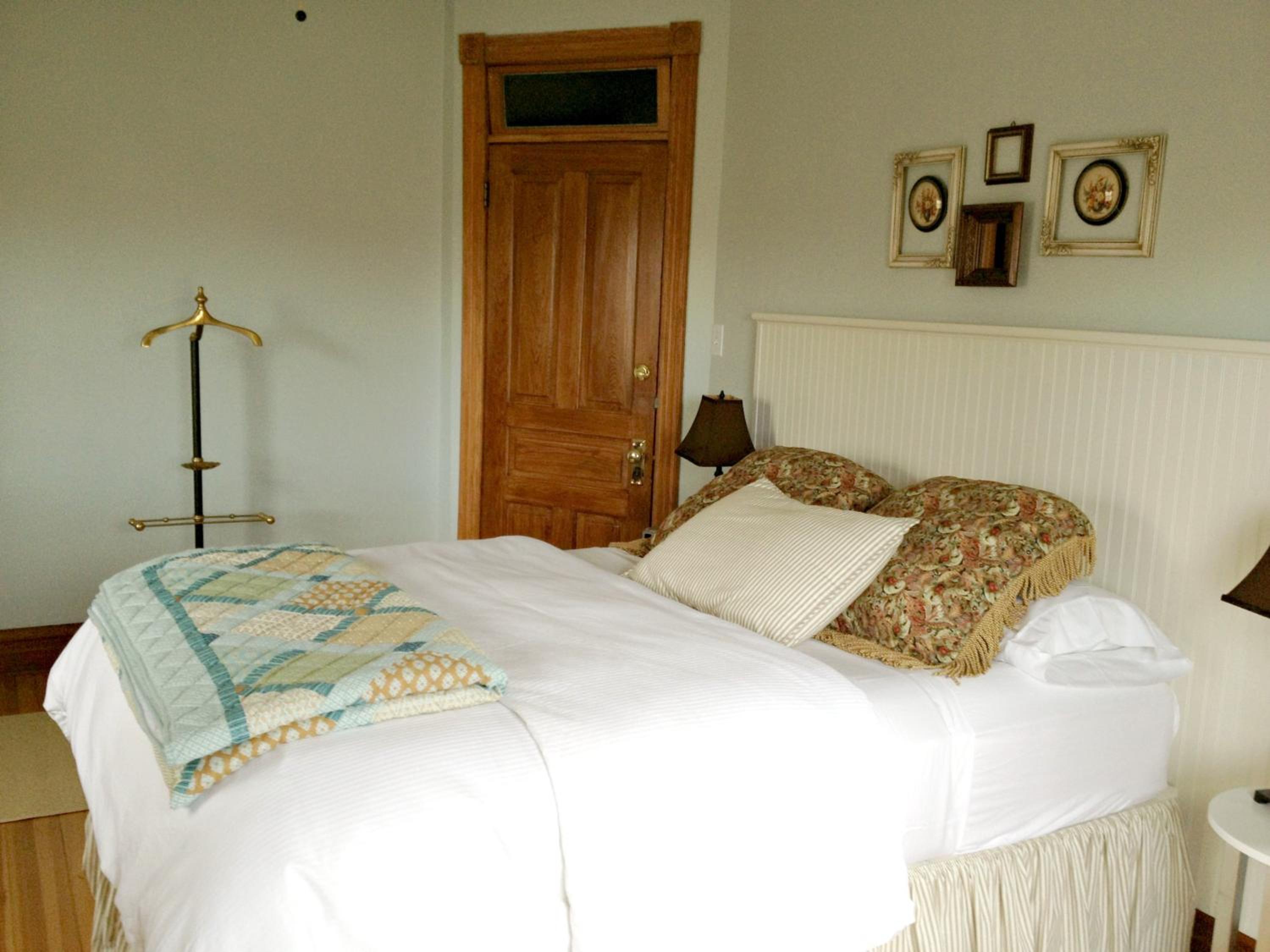 The Inn at Ragged Edge