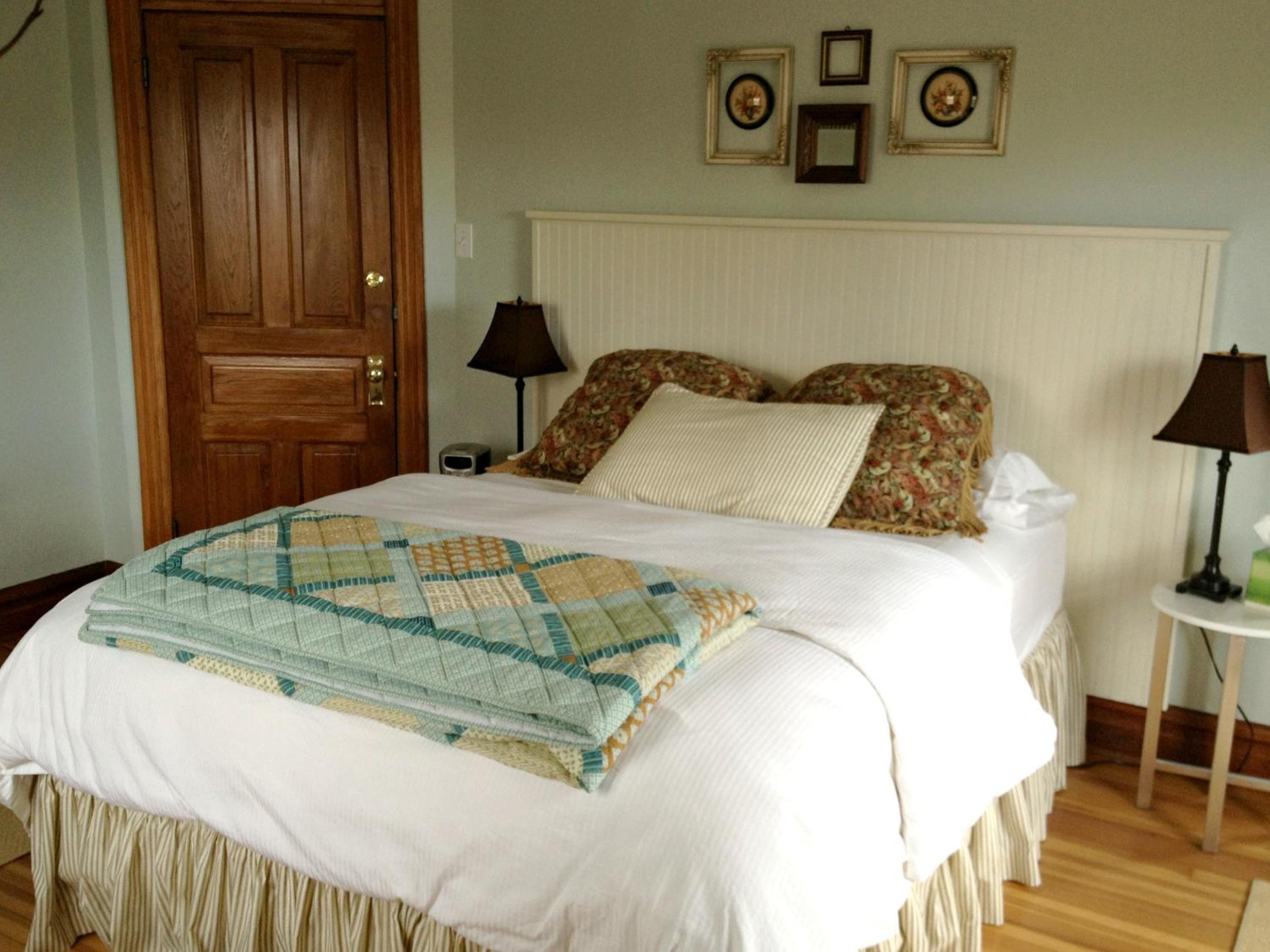 The Inn at Ragged Edge