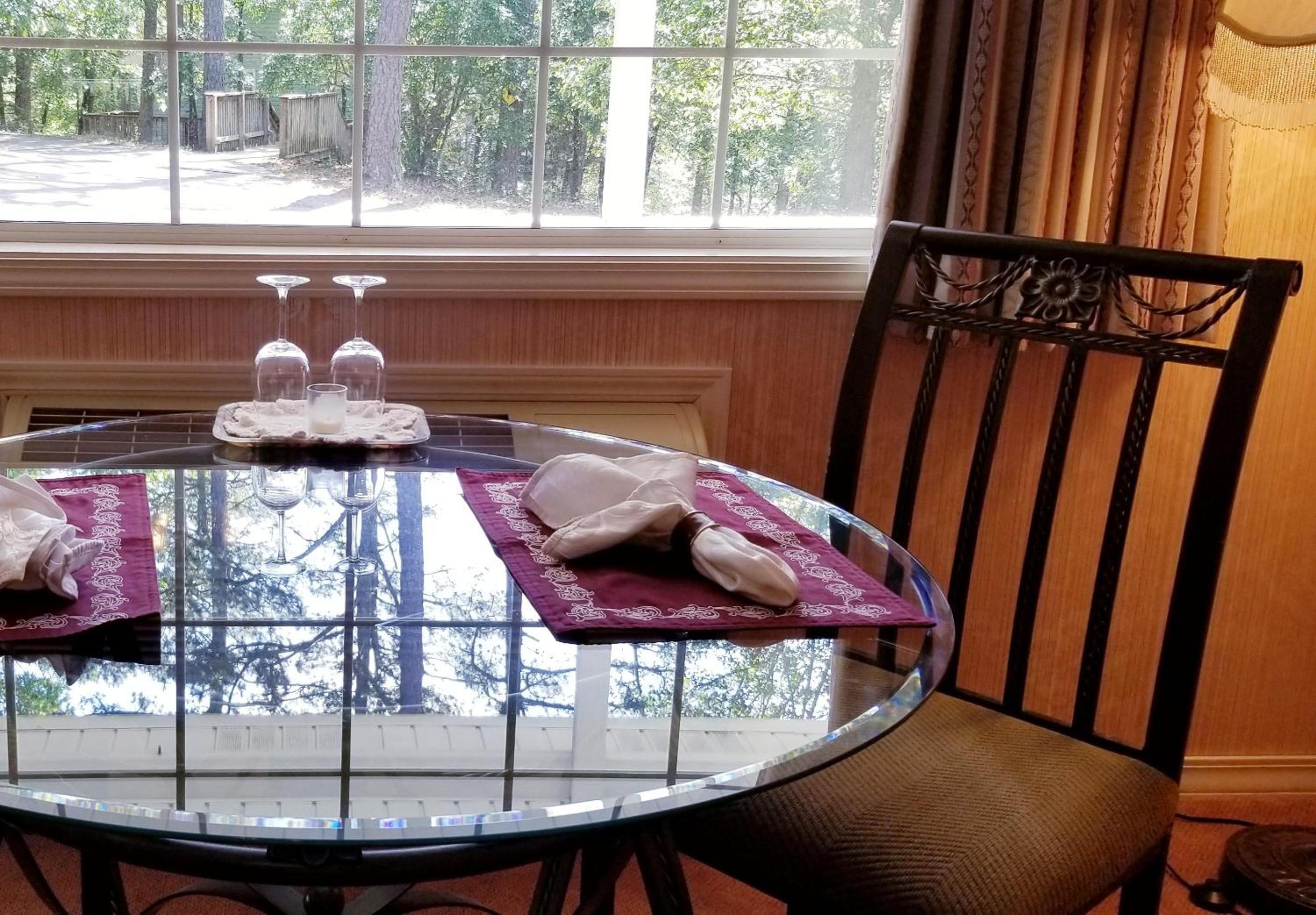 Evening Shade Inn