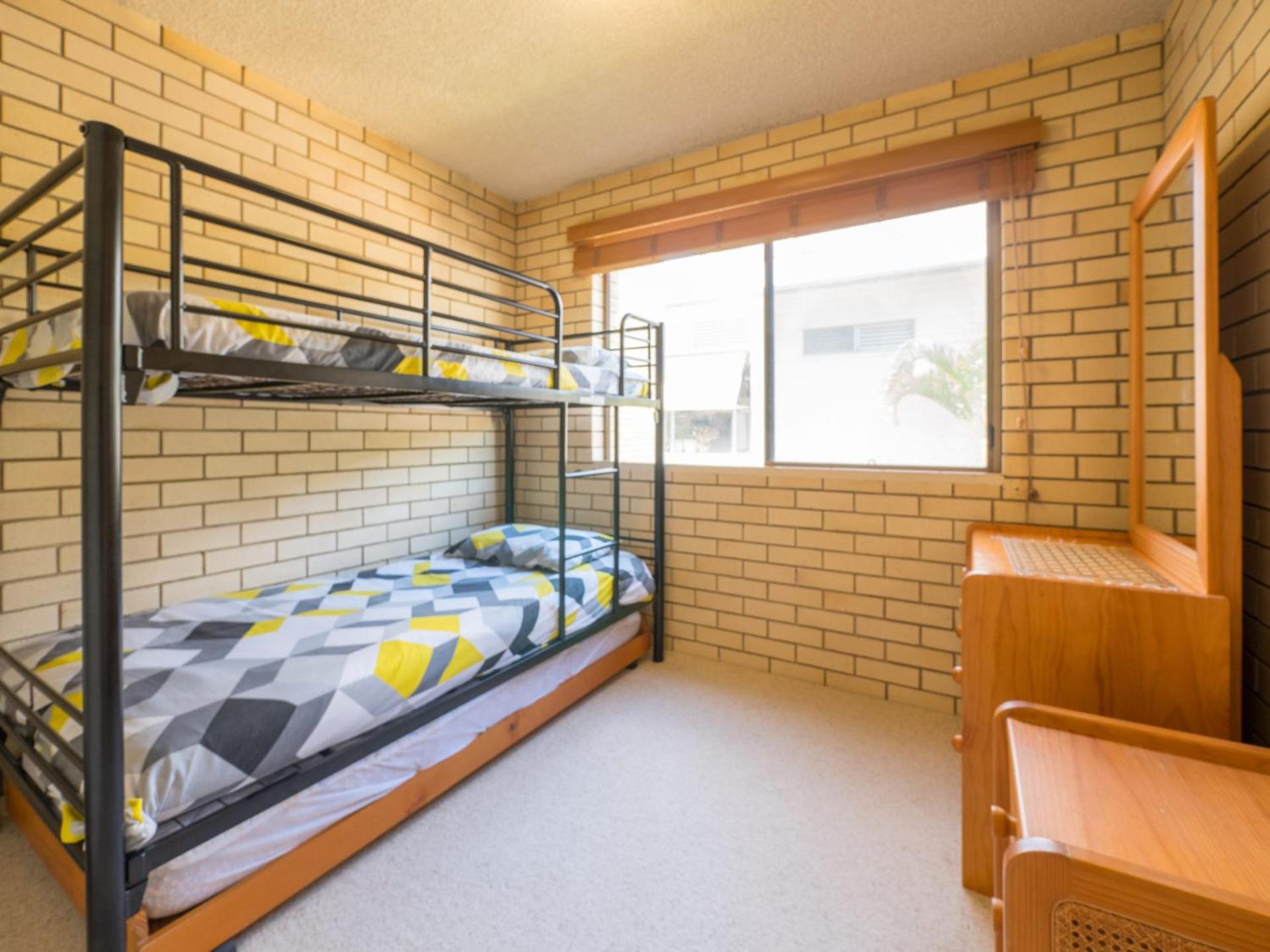 Caloundra Vacations - Golden Shores Unit 3 21 Landsborough Parade - Property Image 7