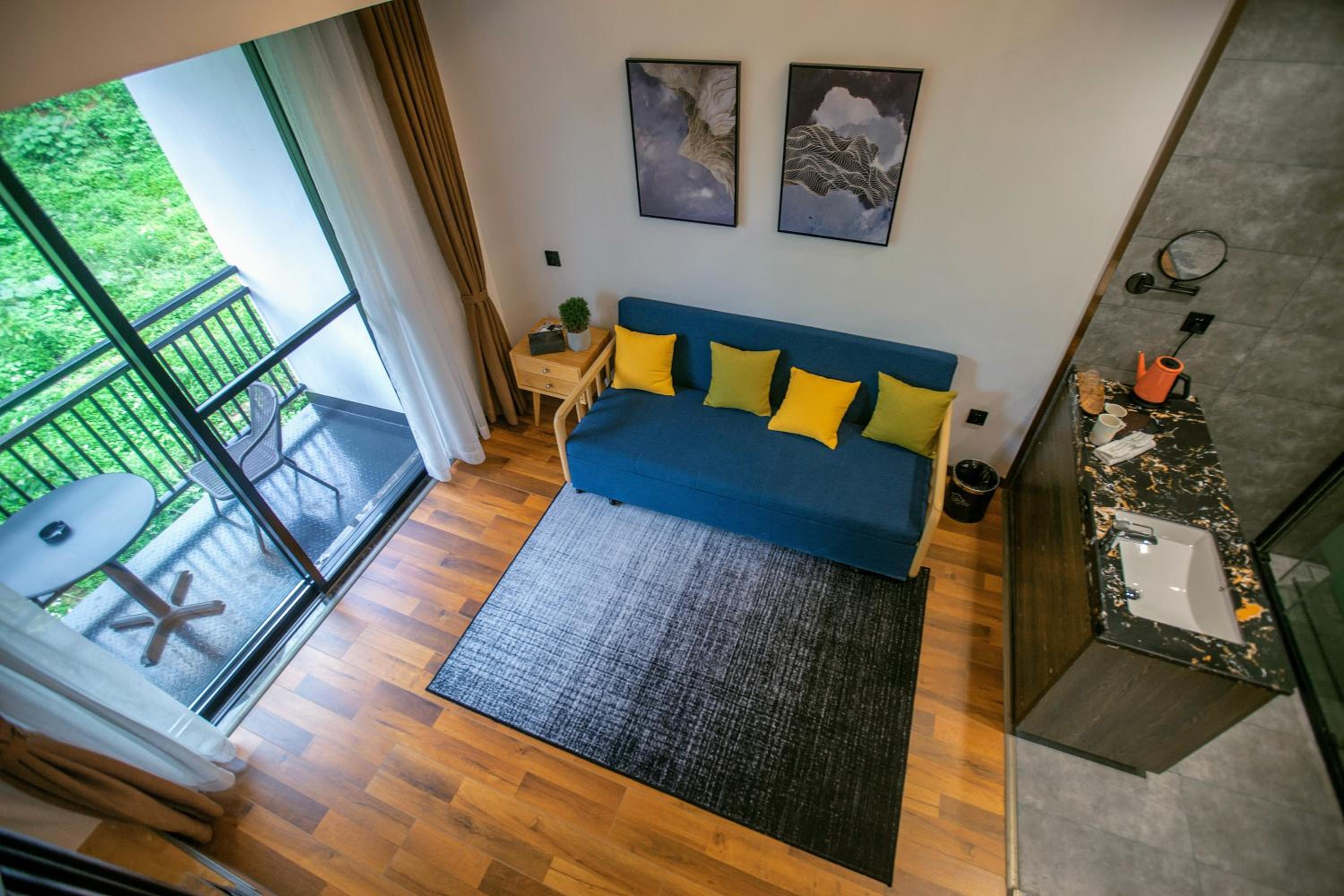 Whispering Mountains Boutique Hotel